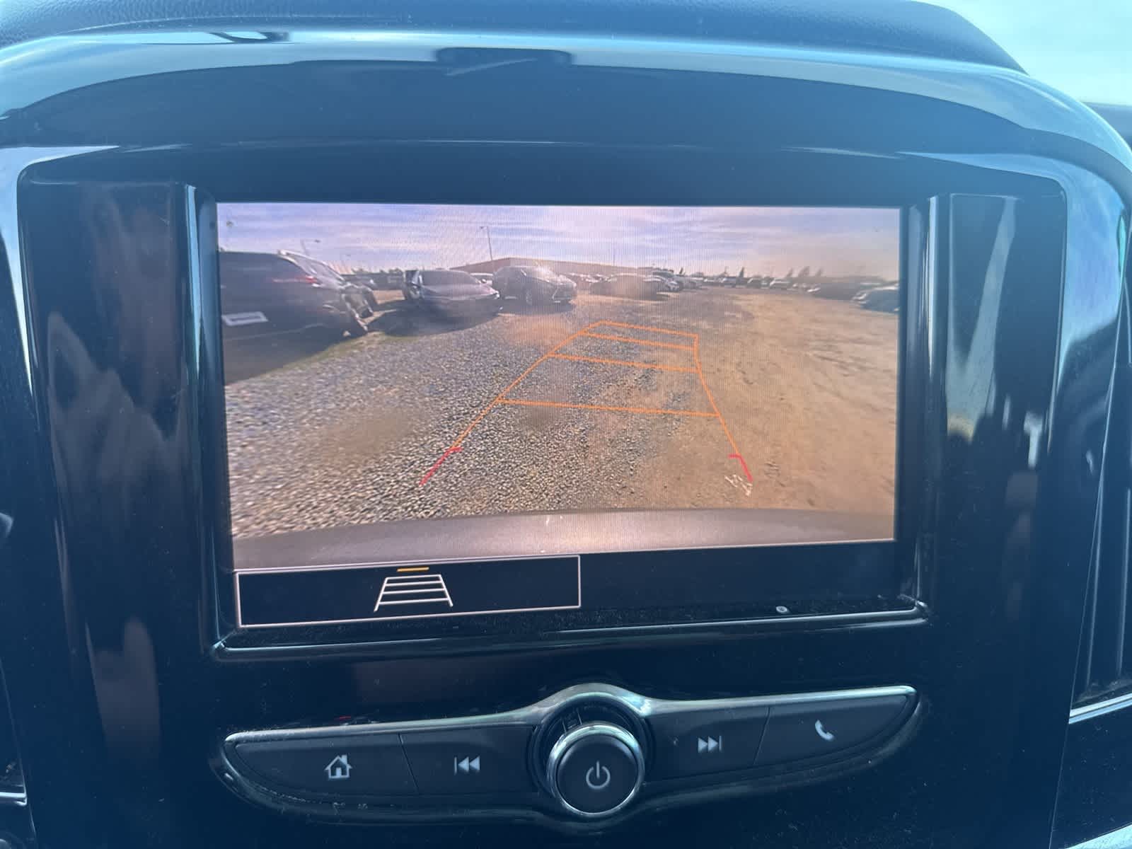 Thumbnail: 2020 Chevrolet Traverse - 26