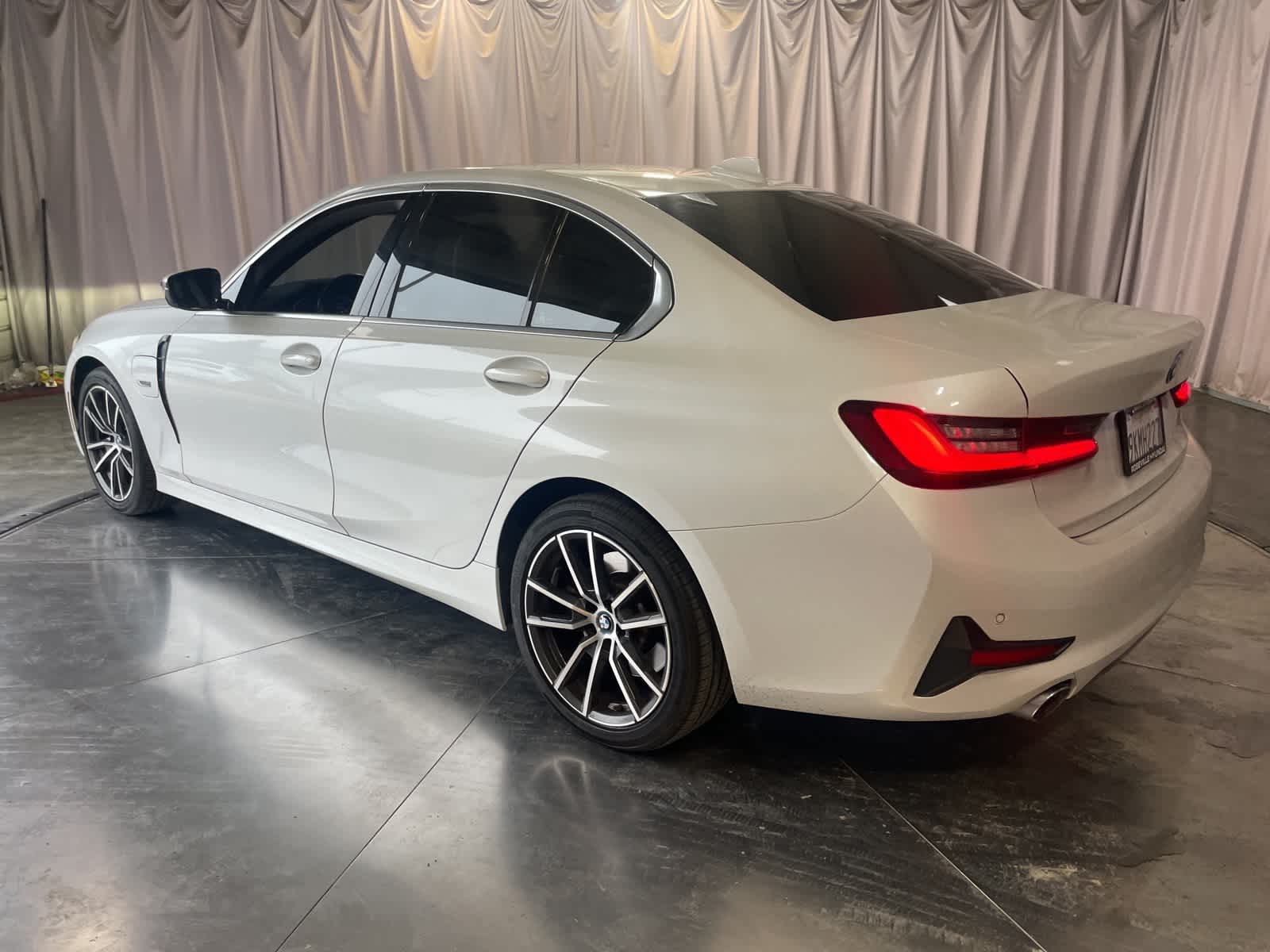 Thumbnail: 2022 BMW 3 Series - 6