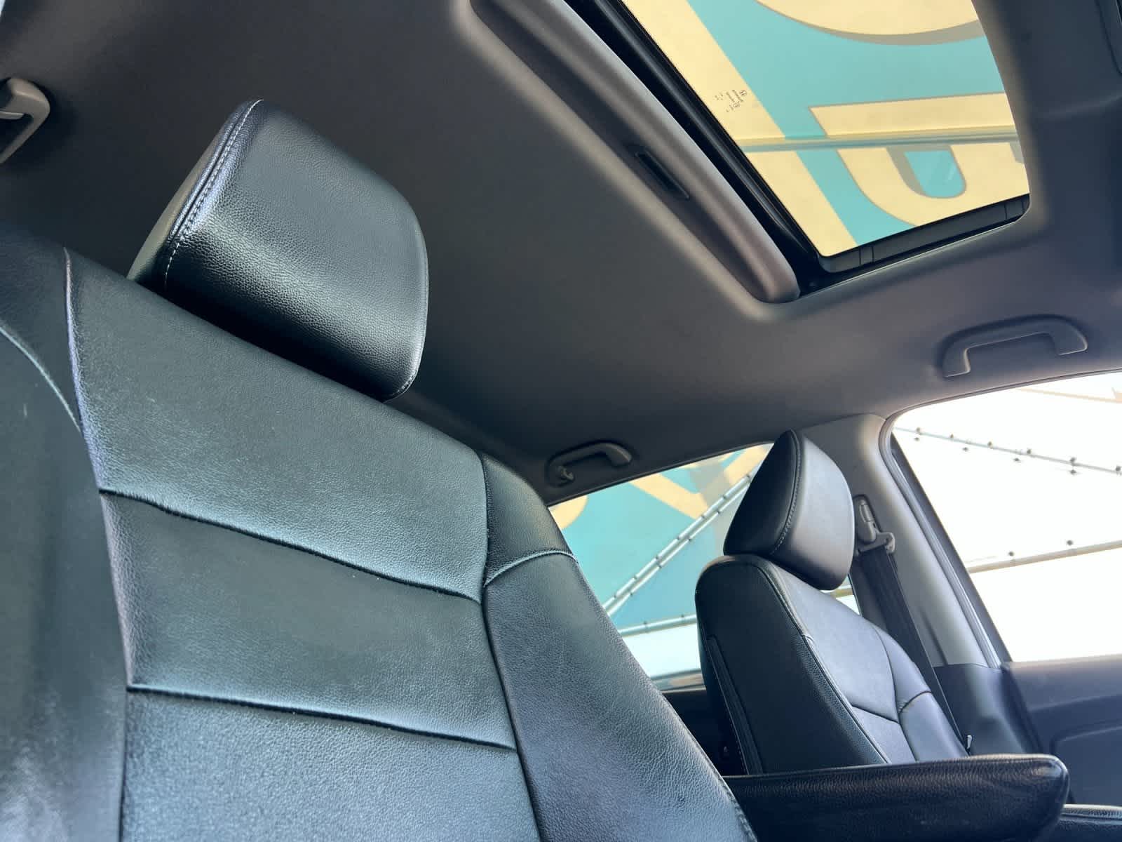 Thumbnail: 2018 Honda Pilot - 18