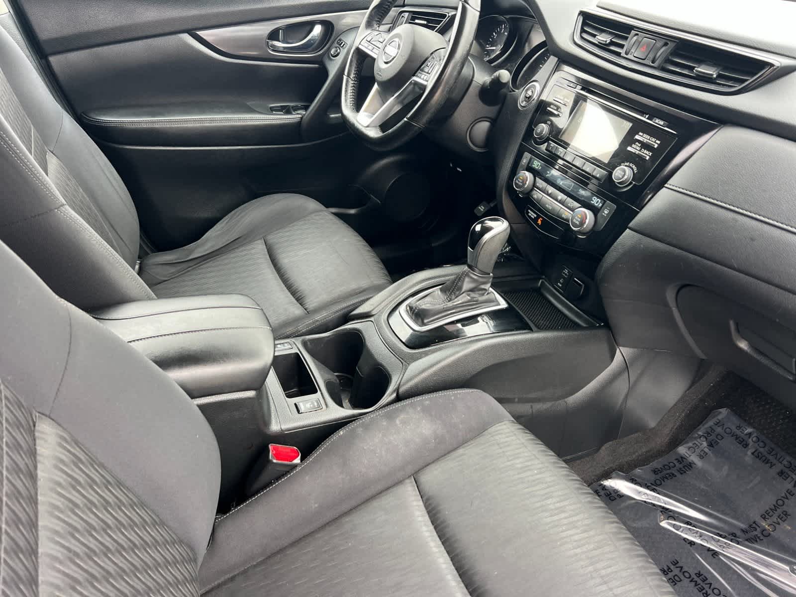 Thumbnail: 2017 Nissan Rogue - 16