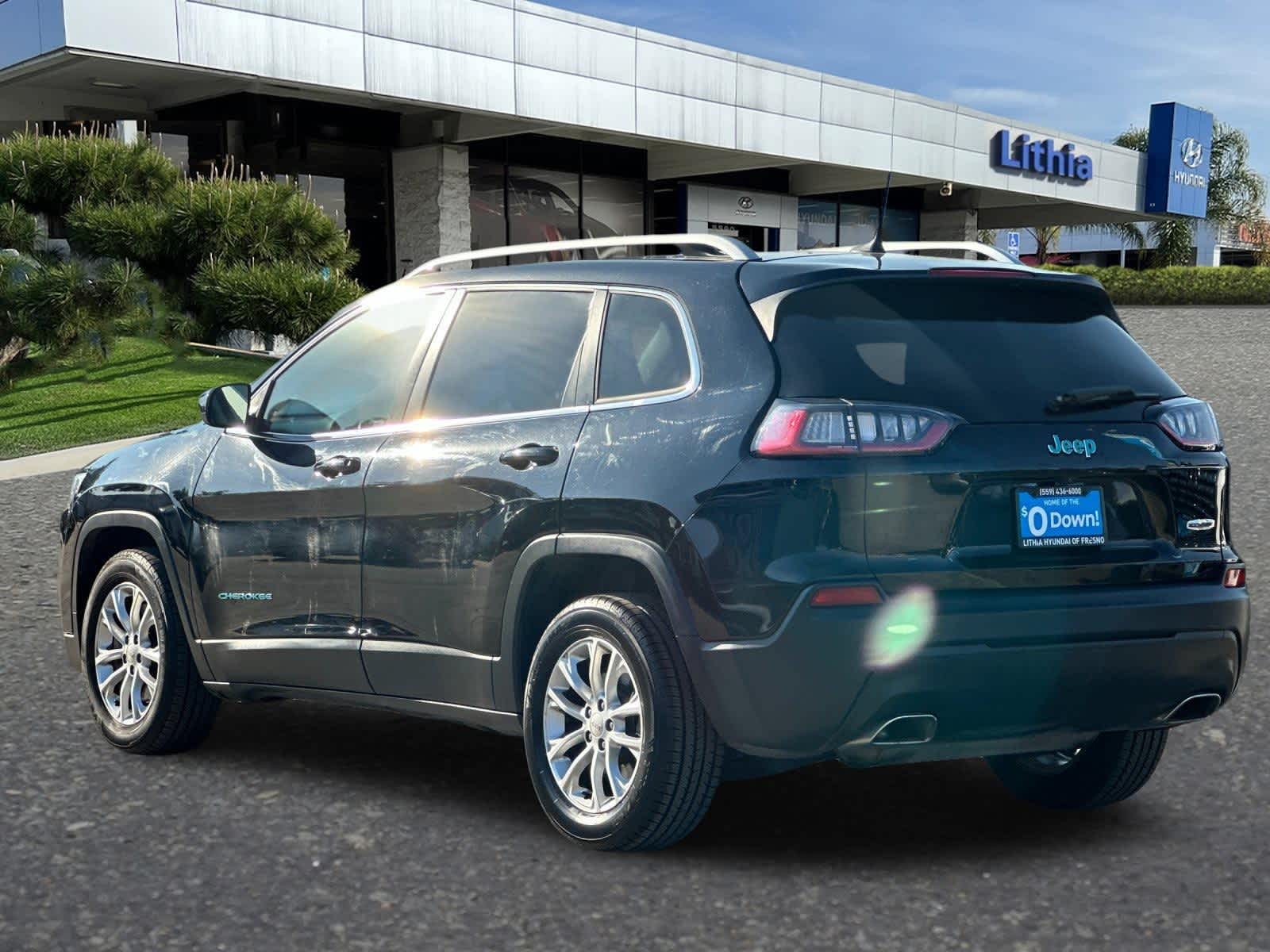 Thumbnail: 2019 Jeep Cherokee - 6
