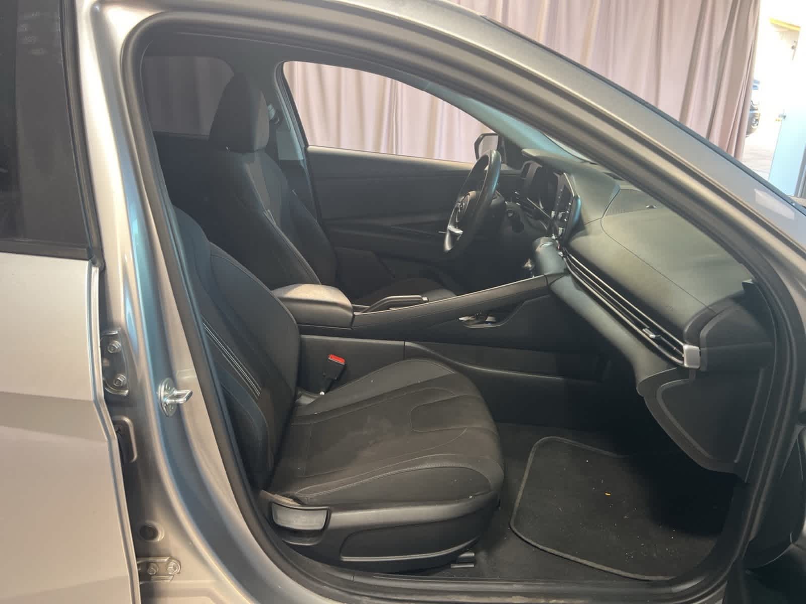 Thumbnail: 2021 Hyundai Elantra - 15
