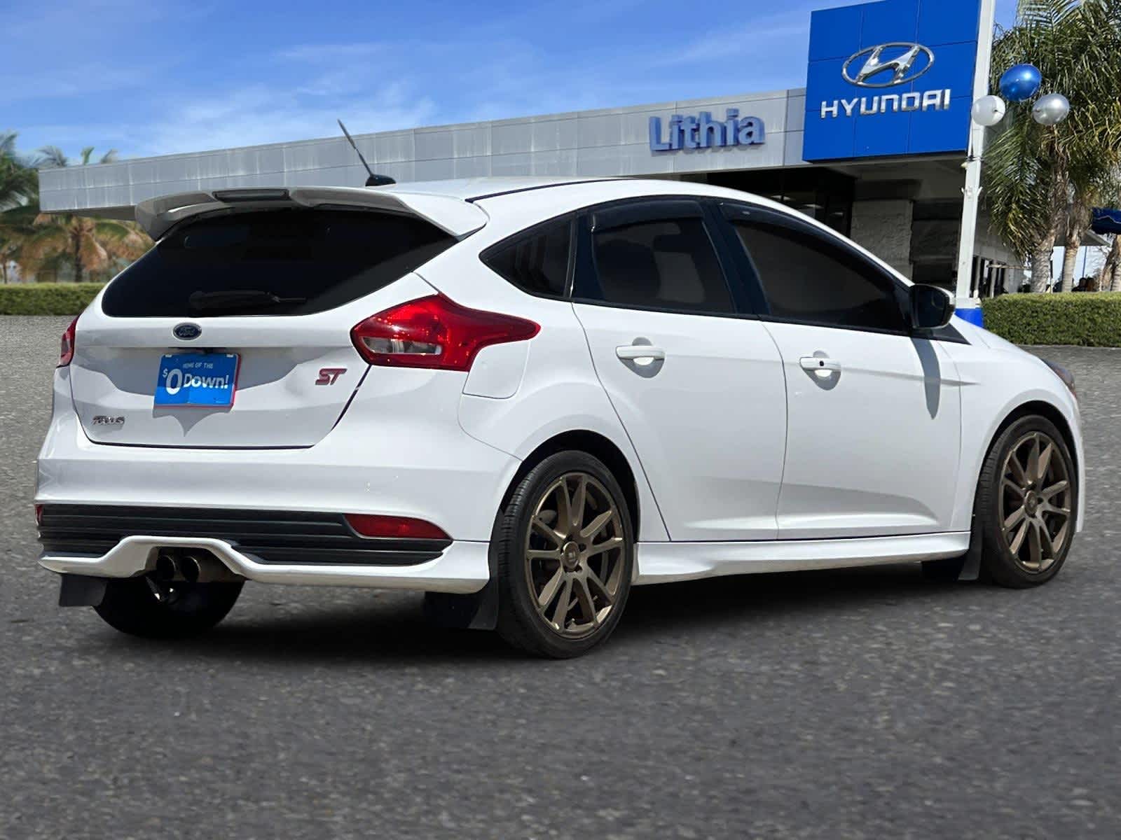 Used 2017 Ford Focus ST with VIN 1FADP3L97HL349181 for sale in Fresno, CA
