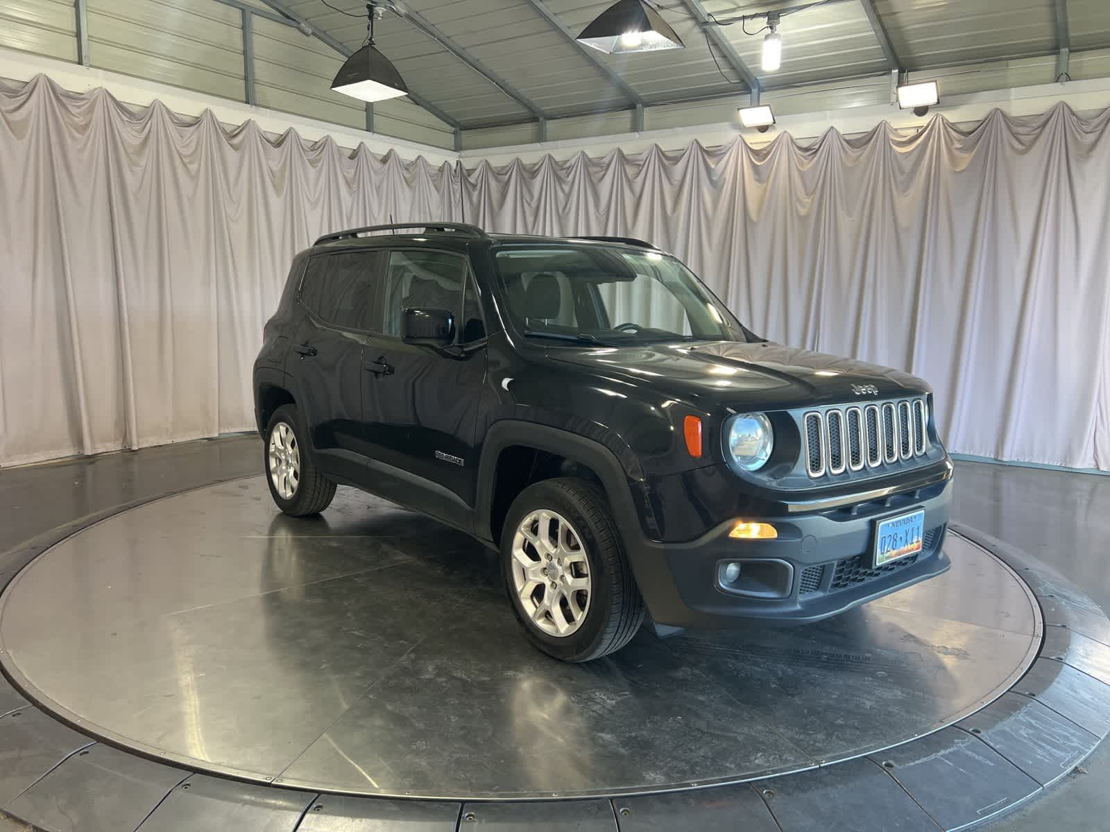 Thumbnail: 2018 Jeep Renegade - 9