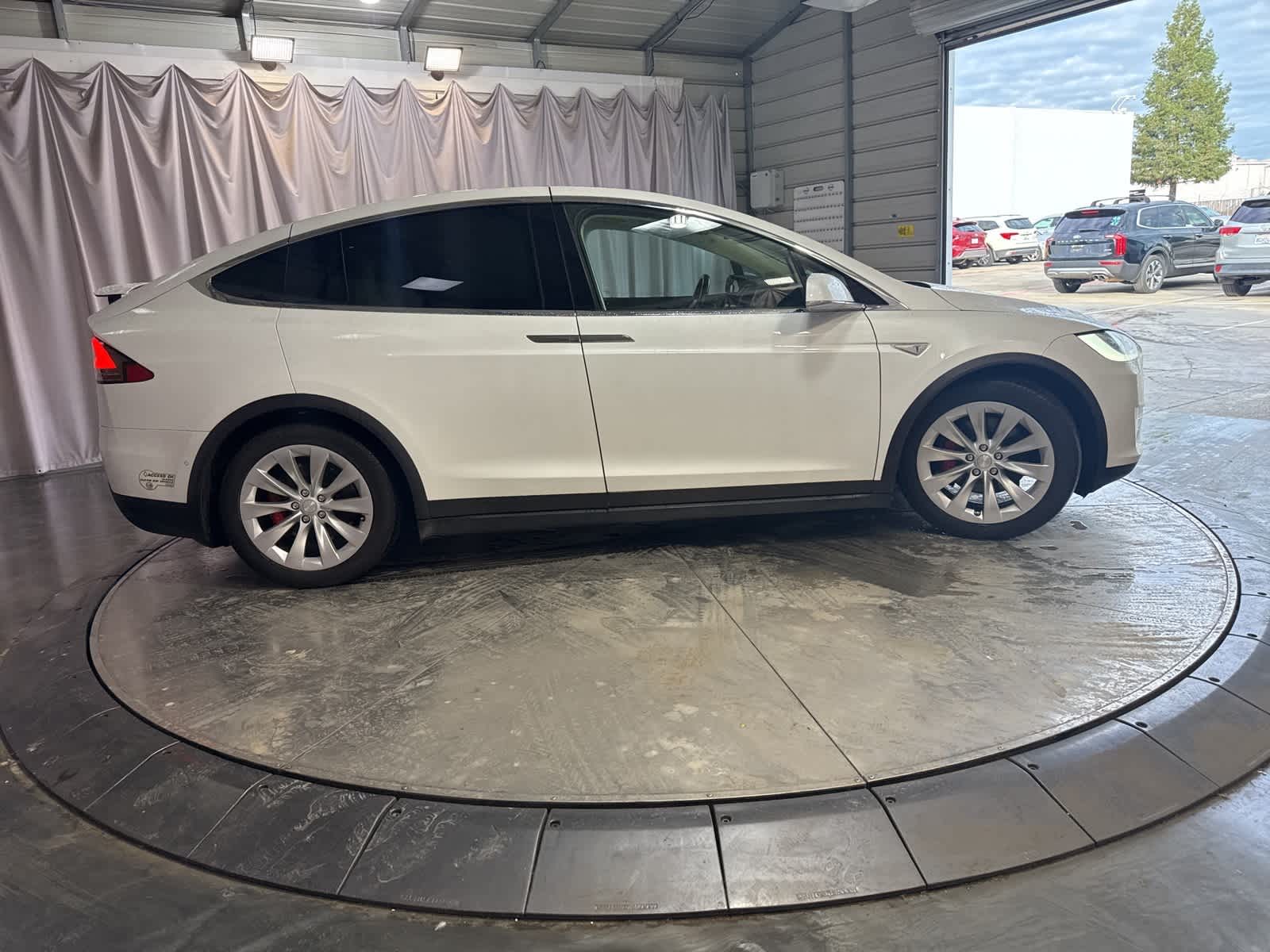 Thumbnail: 2016 Tesla Model X - 4