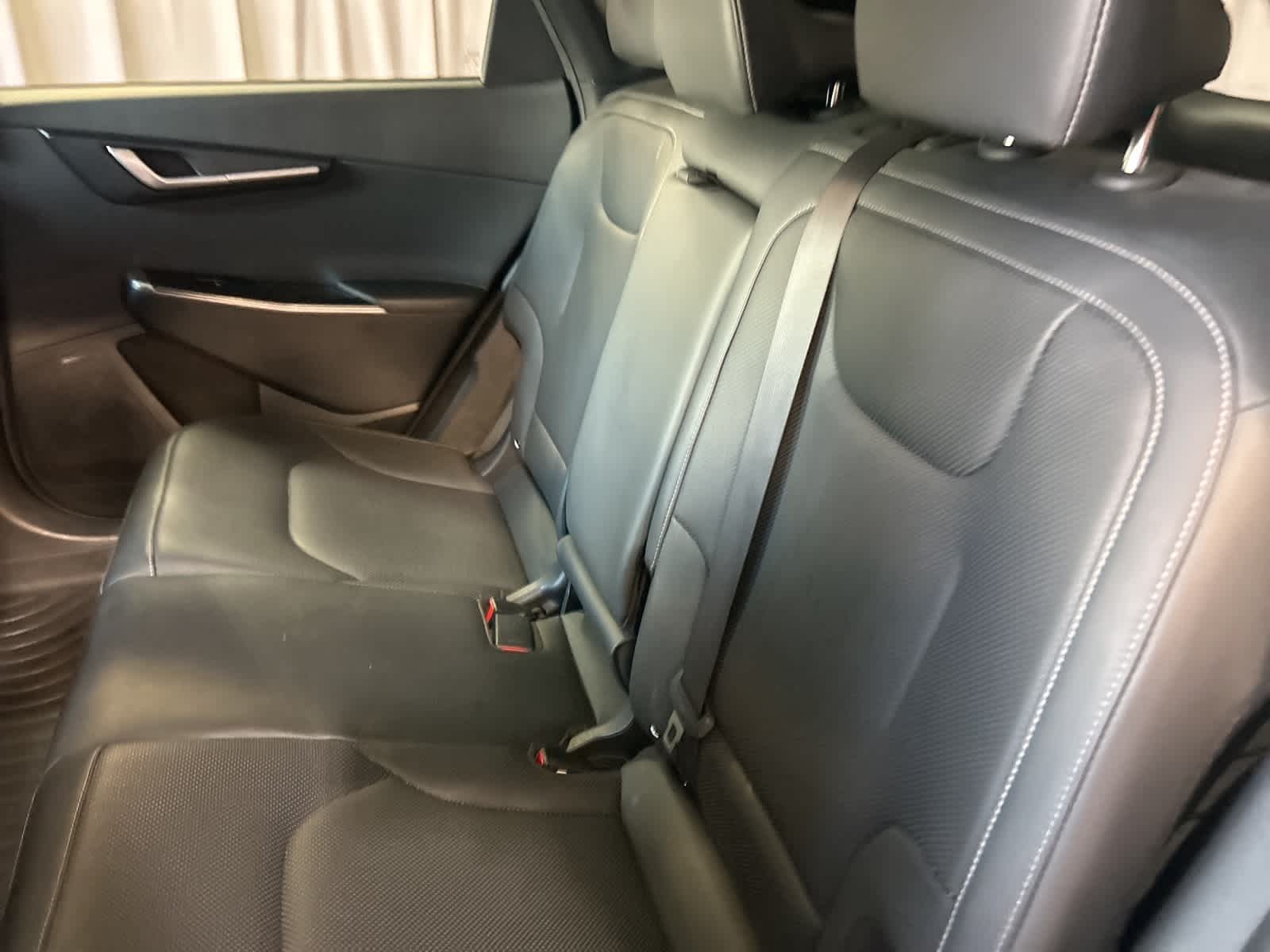 Thumbnail: 2022 Kia EV6 - 20