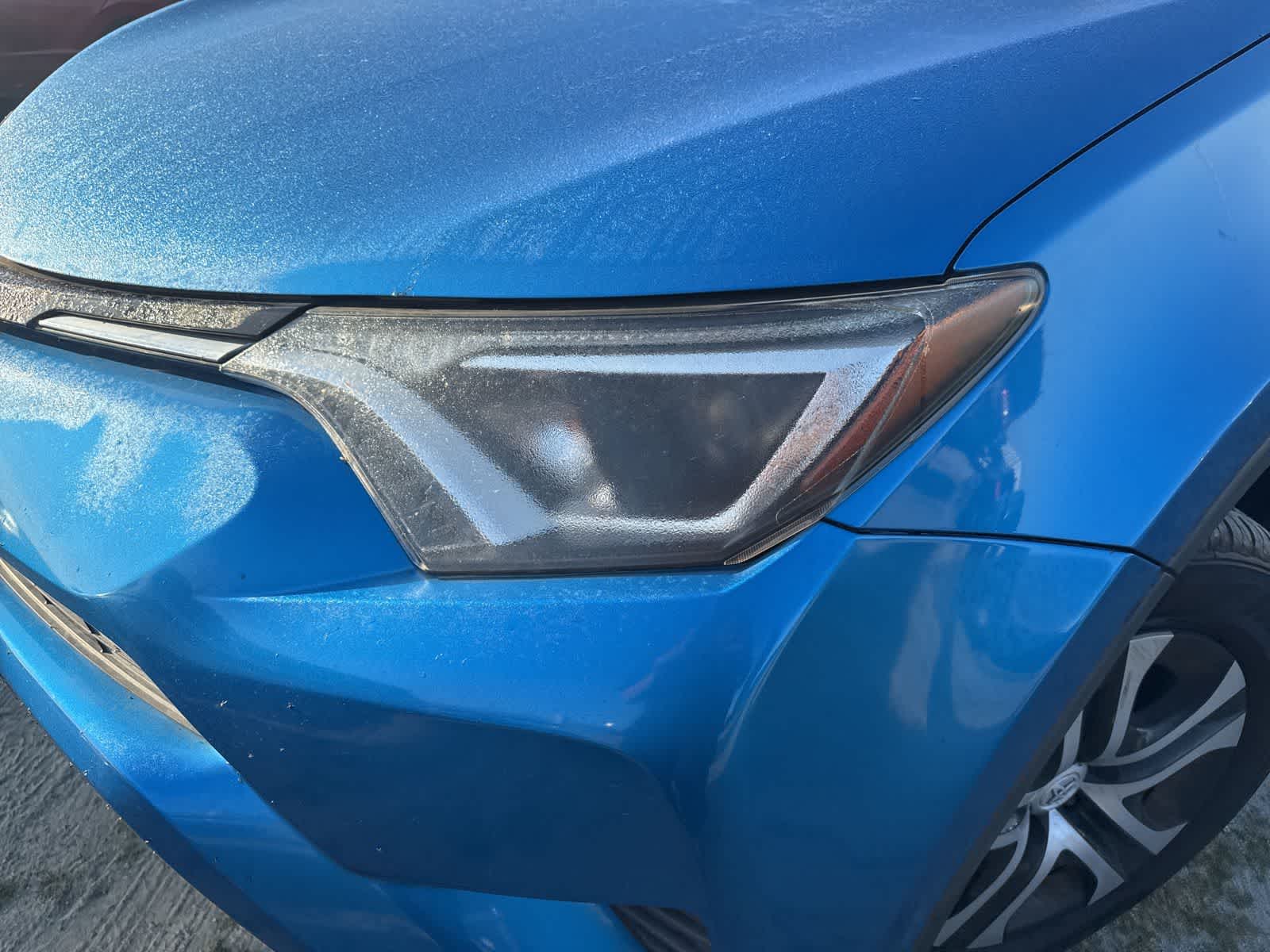 Thumbnail: 2017 Toyota RAV4 - 9