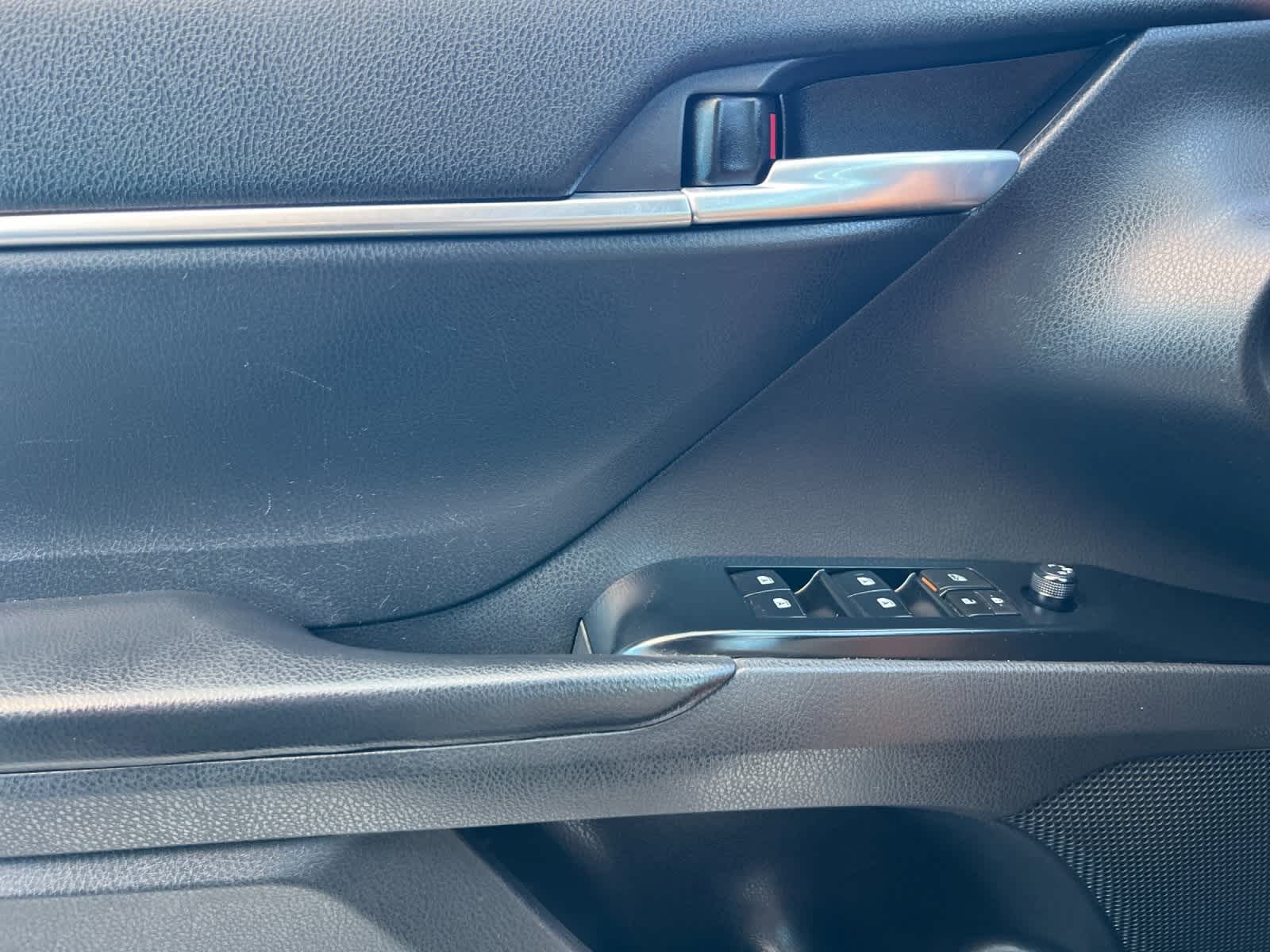Thumbnail: 2018 Toyota Camry - 12