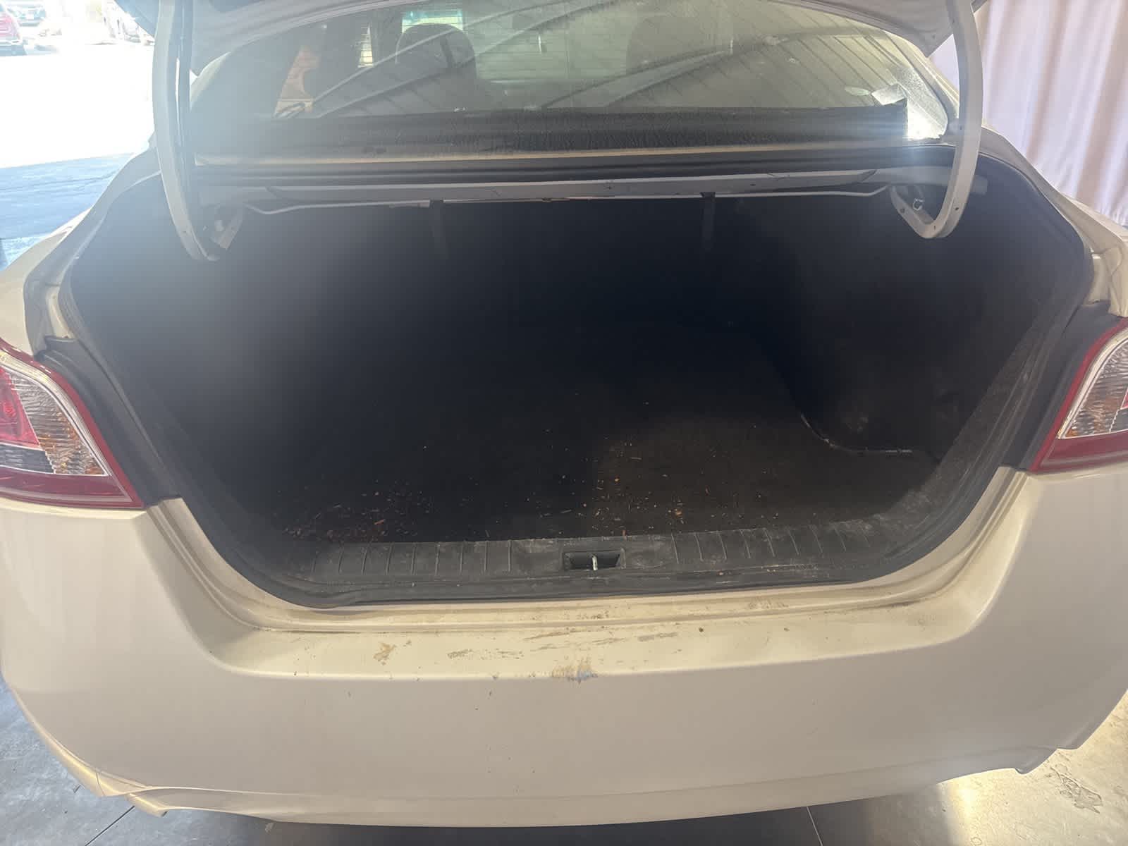 Thumbnail: 2013 Nissan Altima - 12