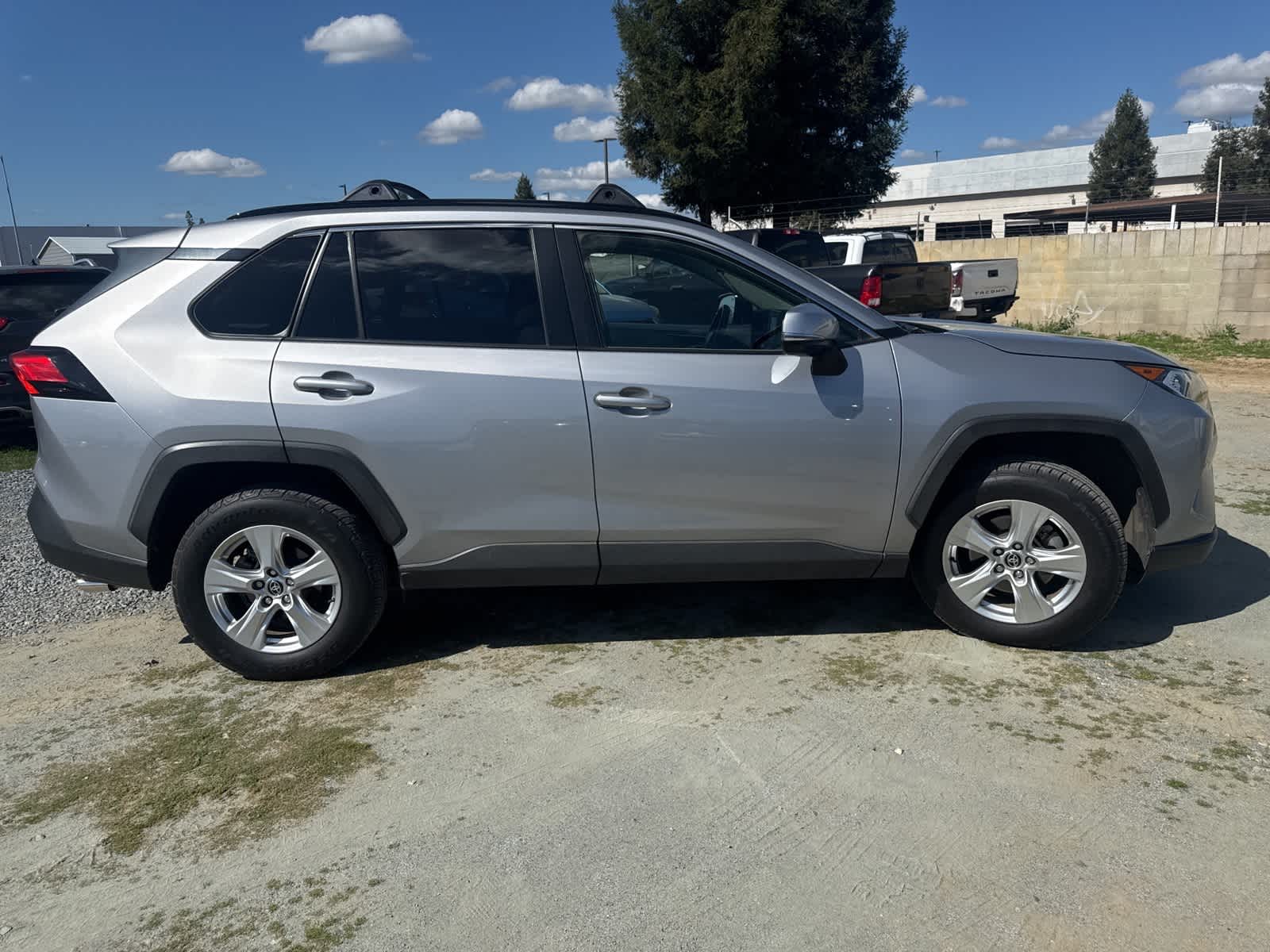 Thumbnail: 2020 Toyota RAV4 - 4