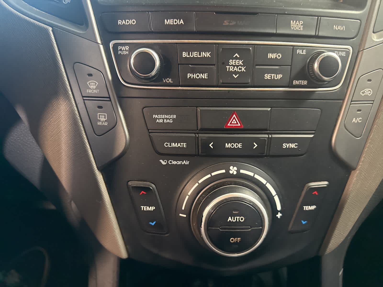 Thumbnail: 2017 Hyundai Santa Fe - 24