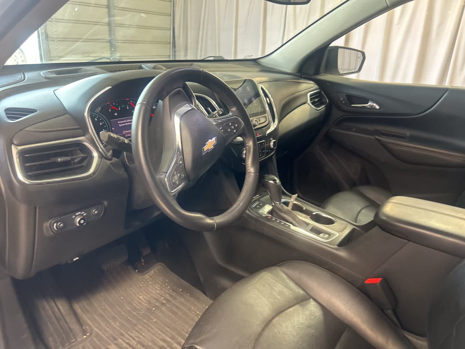Thumbnail: 2020 Chevrolet Equinox - 25