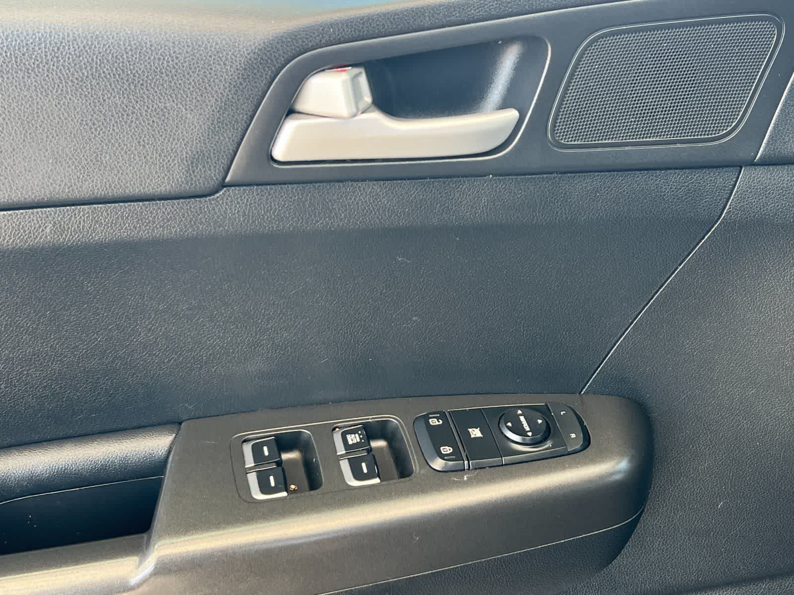 Thumbnail: 2018 Kia Sportage - 13