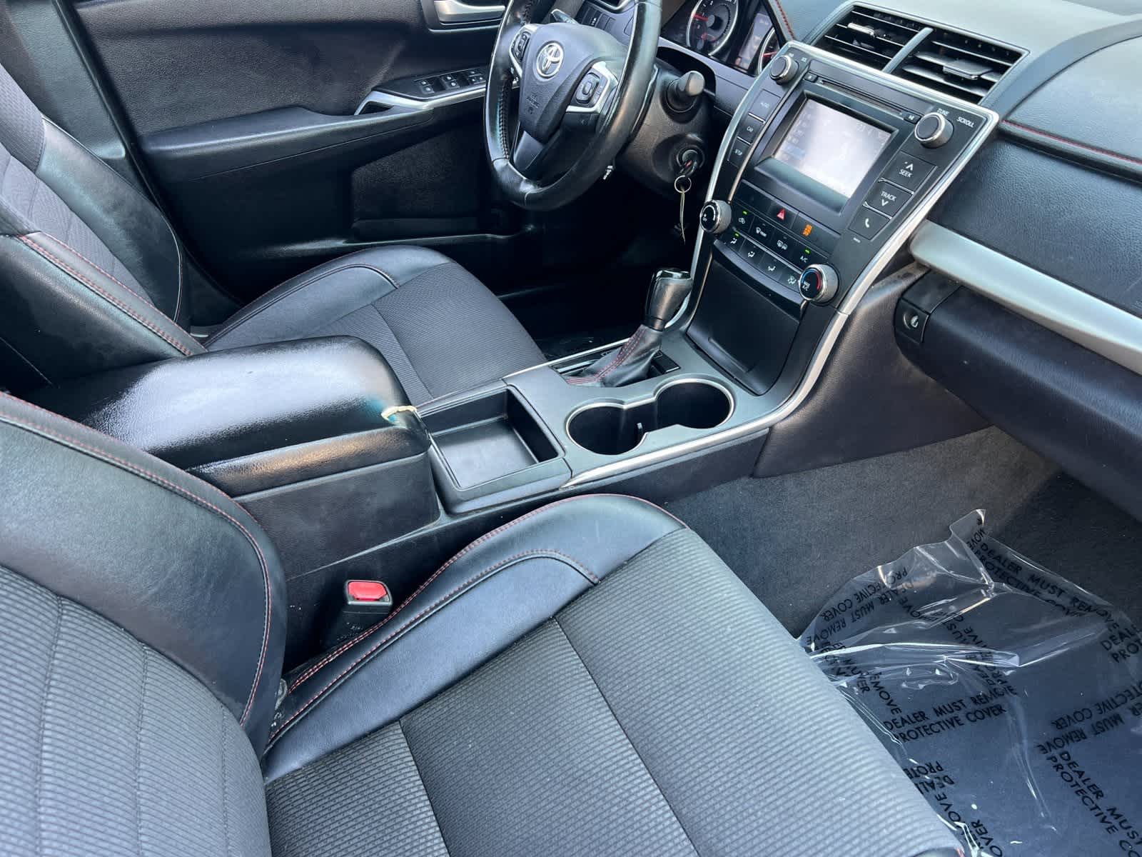2017 Toyota Camry SE 15