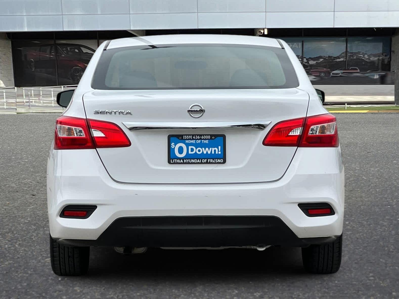 Thumbnail: 2016 Nissan Sentra - 7