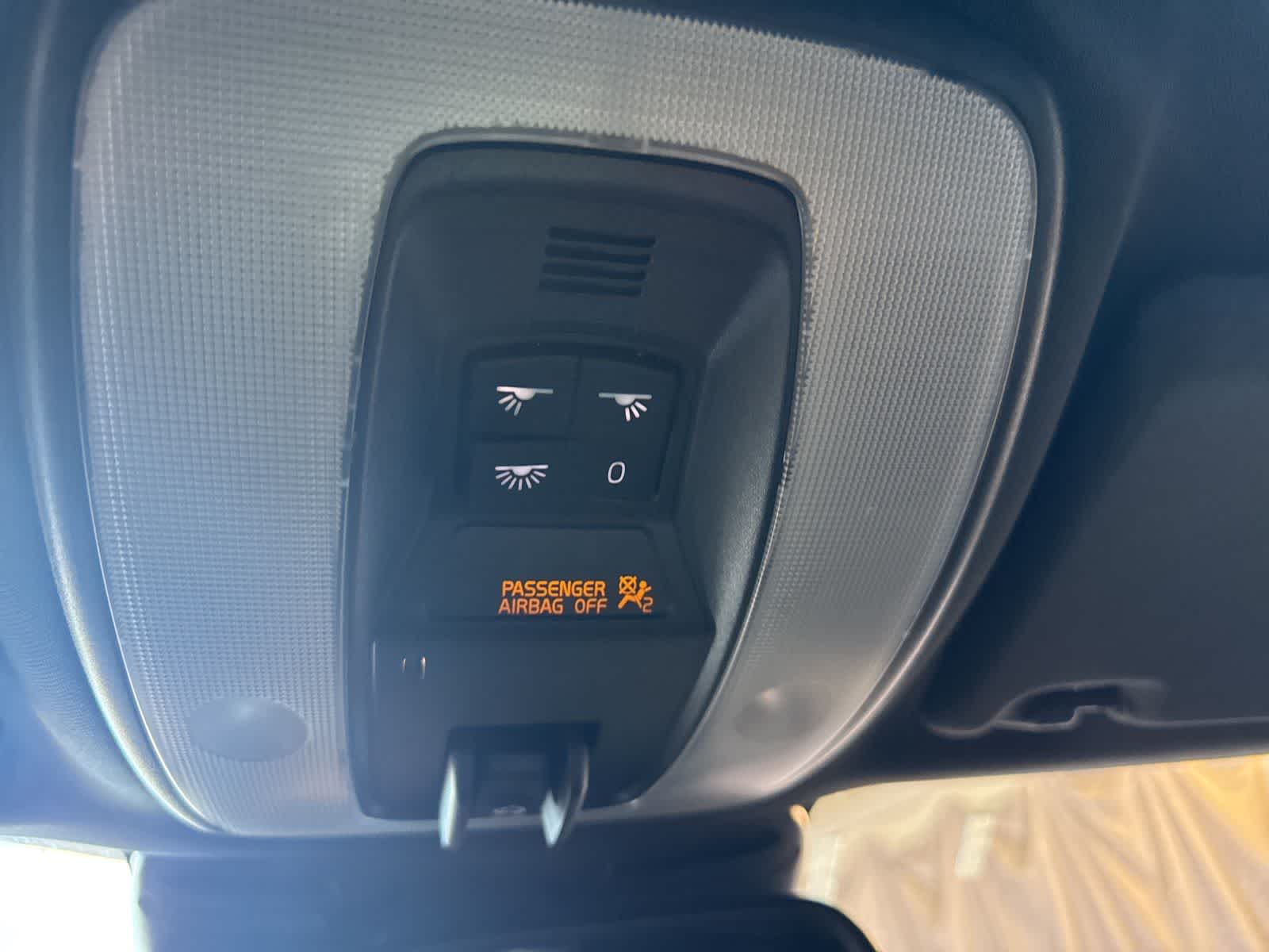 Thumbnail: 2015 Volvo XC60 - 27