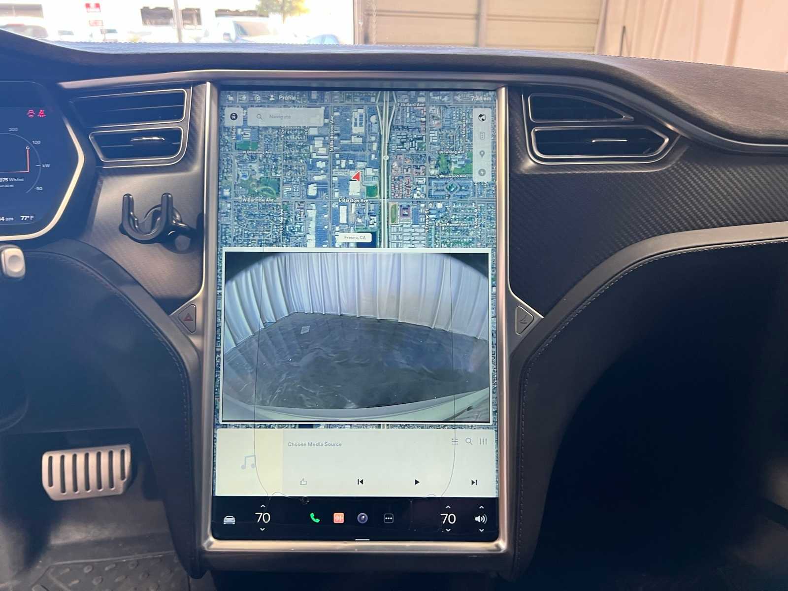 Thumbnail: 2015 Tesla Model S - 19