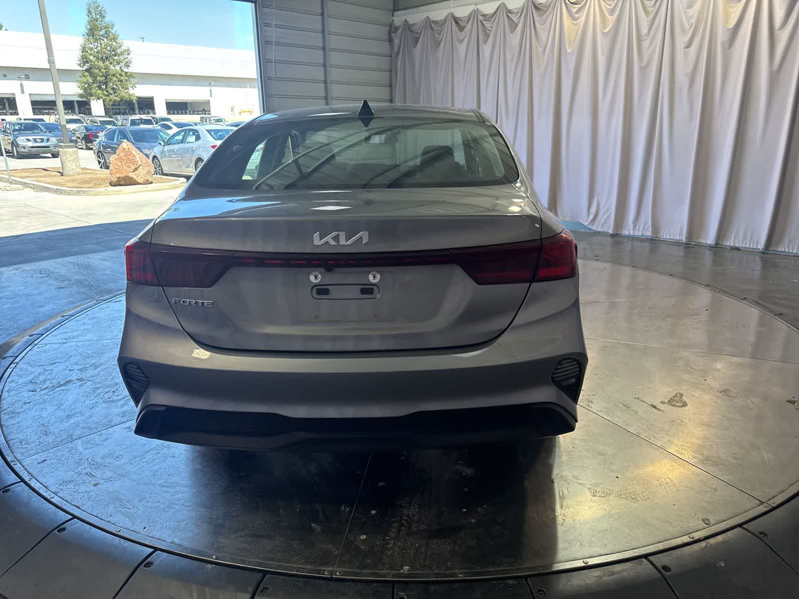 Thumbnail: 2023 Kia Forte - 6