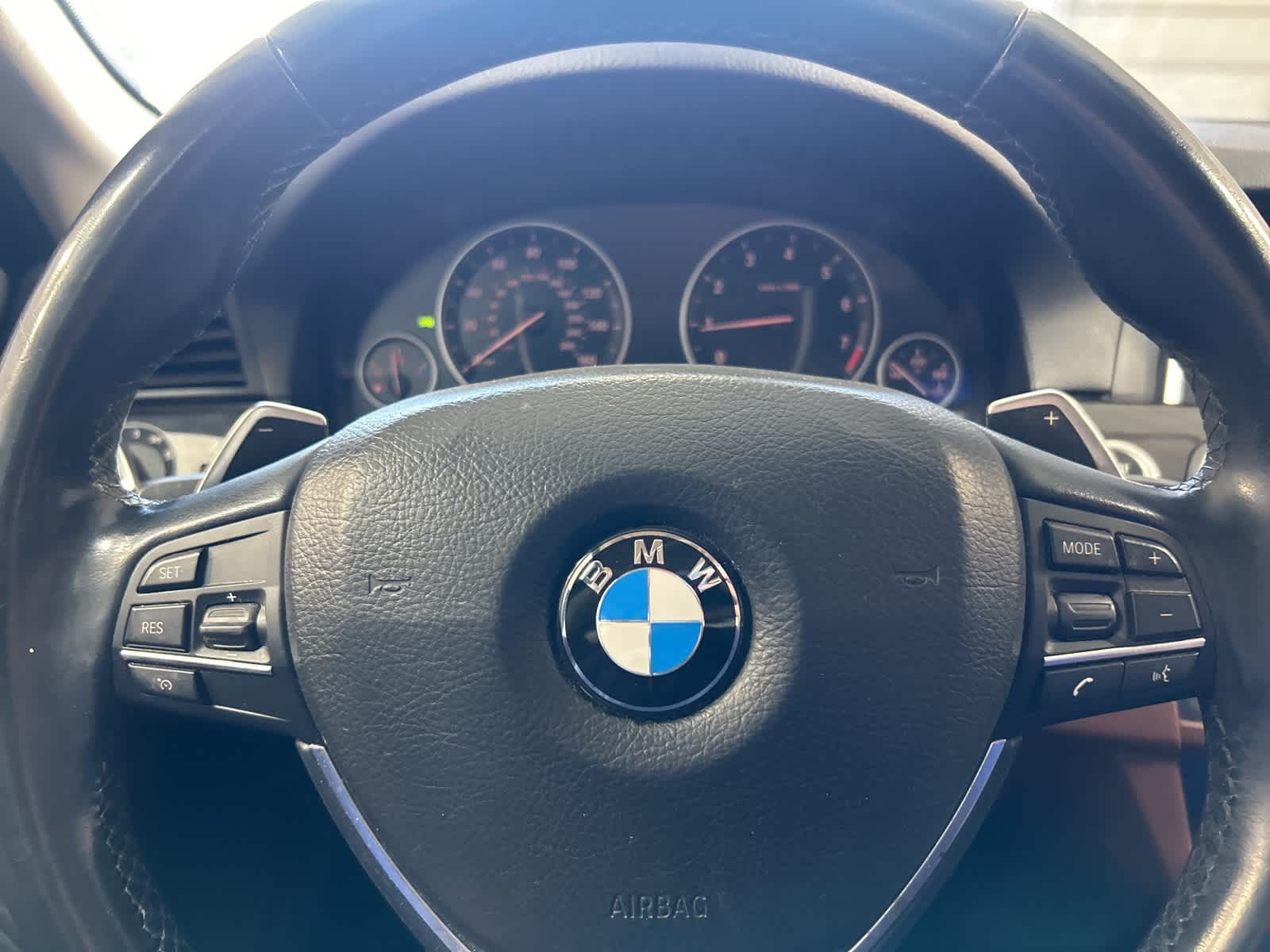 Thumbnail: 2016 BMW 5 Series - 28