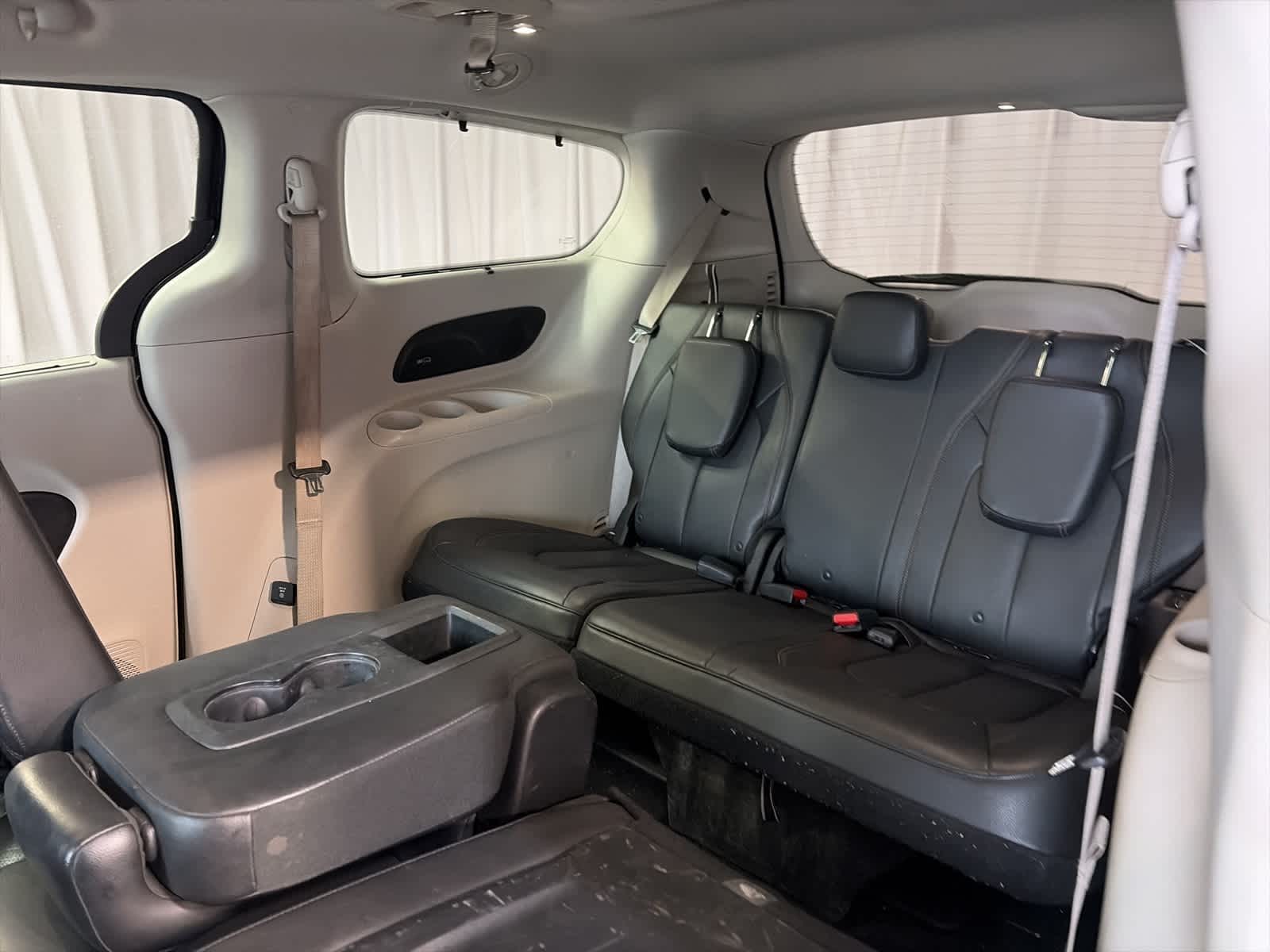 Thumbnail: 2017 Chrysler Pacifica - 19