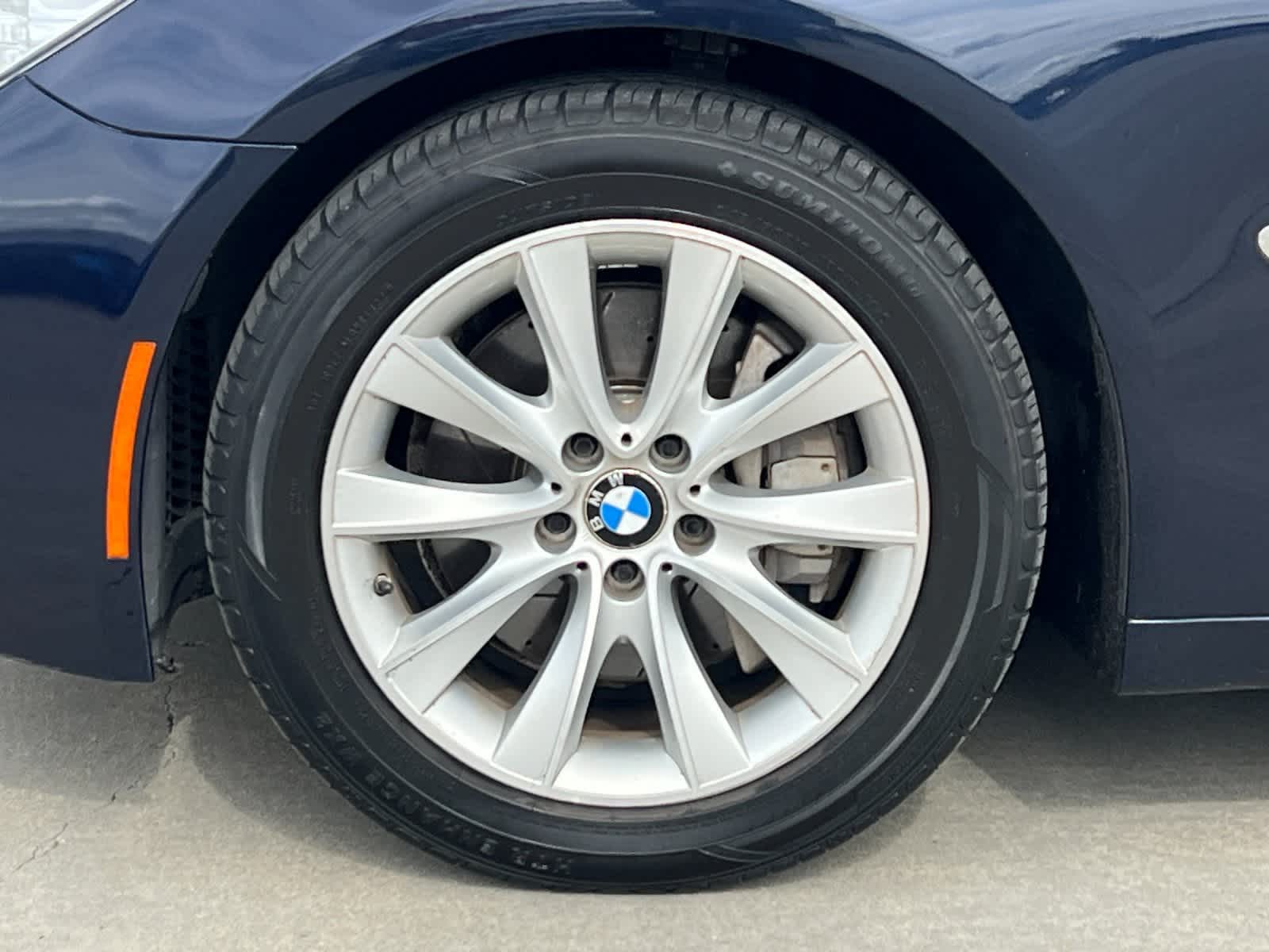 Thumbnail: 2013 BMW 7 Series - 27