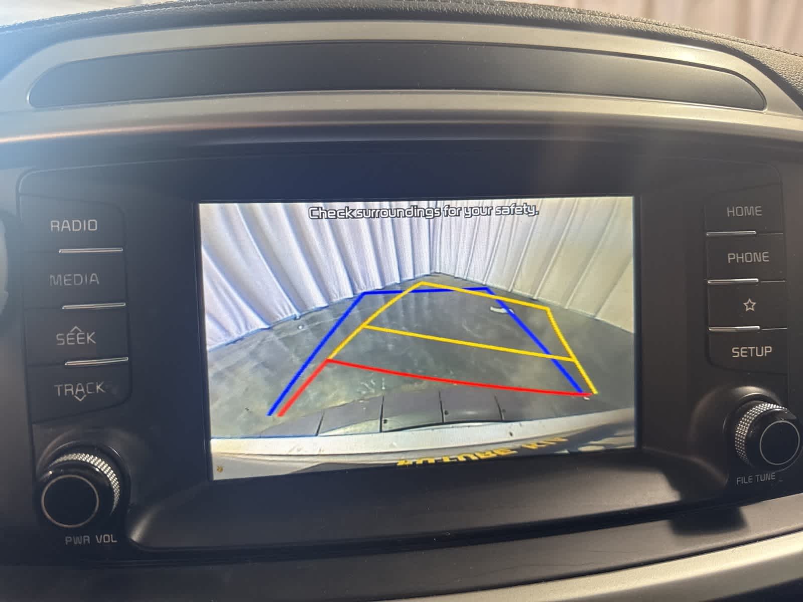 Thumbnail: 2019 Kia Sorento - 22