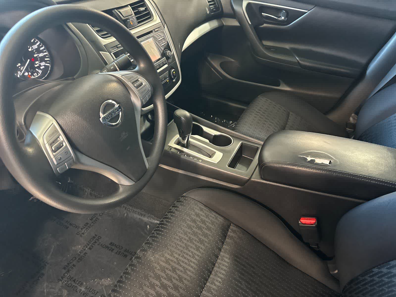 Thumbnail: 2016 Nissan Altima - 12