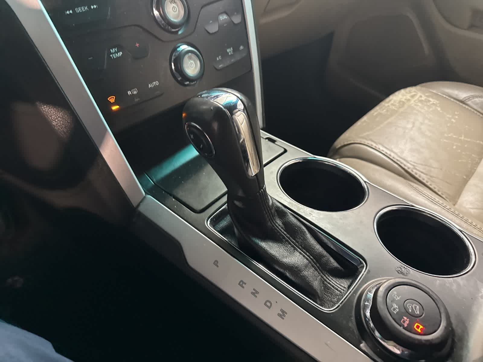 Thumbnail: 2014 Ford Explorer - 23