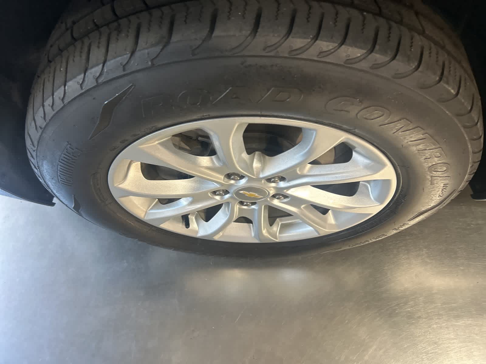 Thumbnail: 2019 Chevrolet Equinox - 19