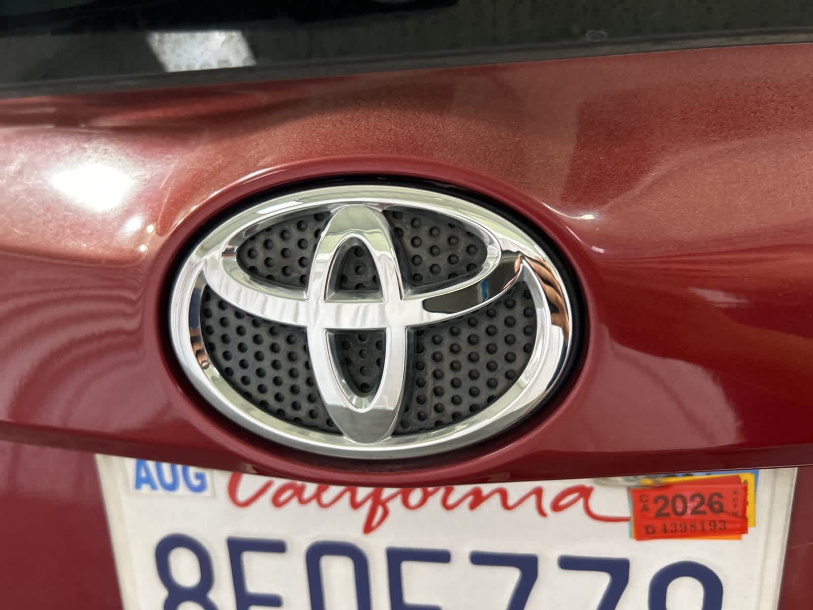 Thumbnail: 2018 Toyota RAV4 - 11