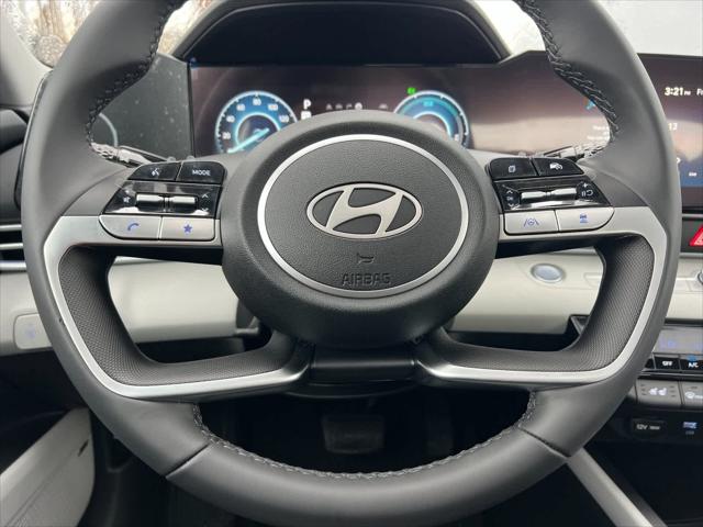Thumbnail: 2025 Hyundai Elantra - 22