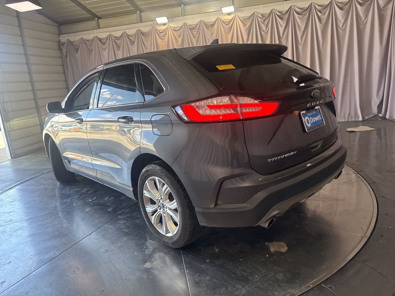 2022 Ford Edge Titanium photo 6