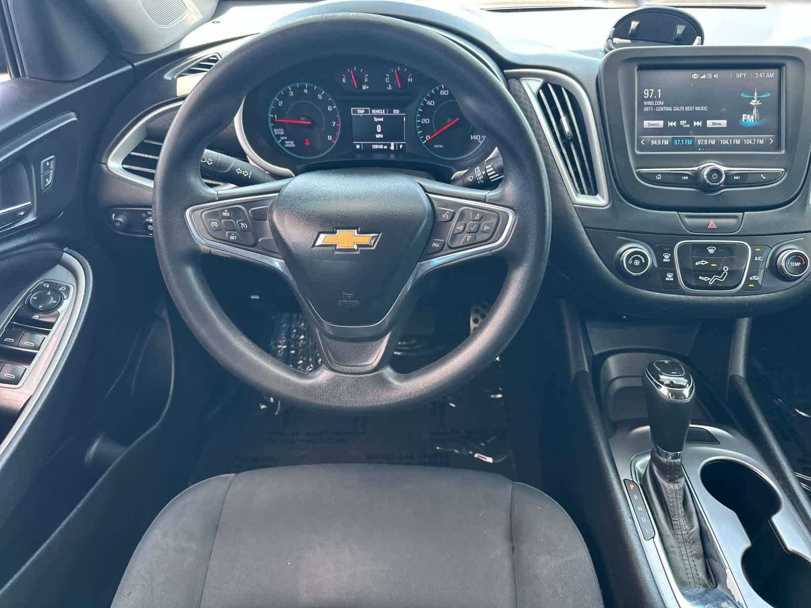 Thumbnail: 2017 Chevrolet Malibu - 14