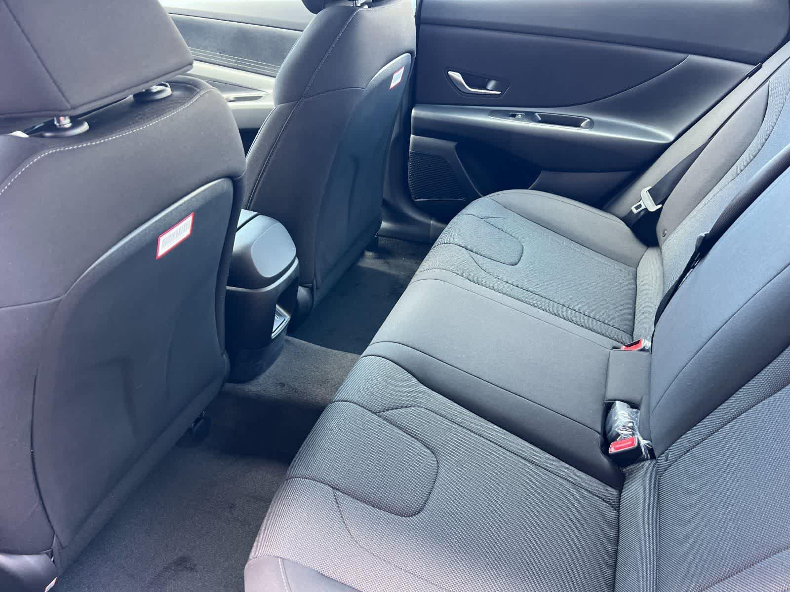 Thumbnail: 2025 Hyundai Elantra - 4