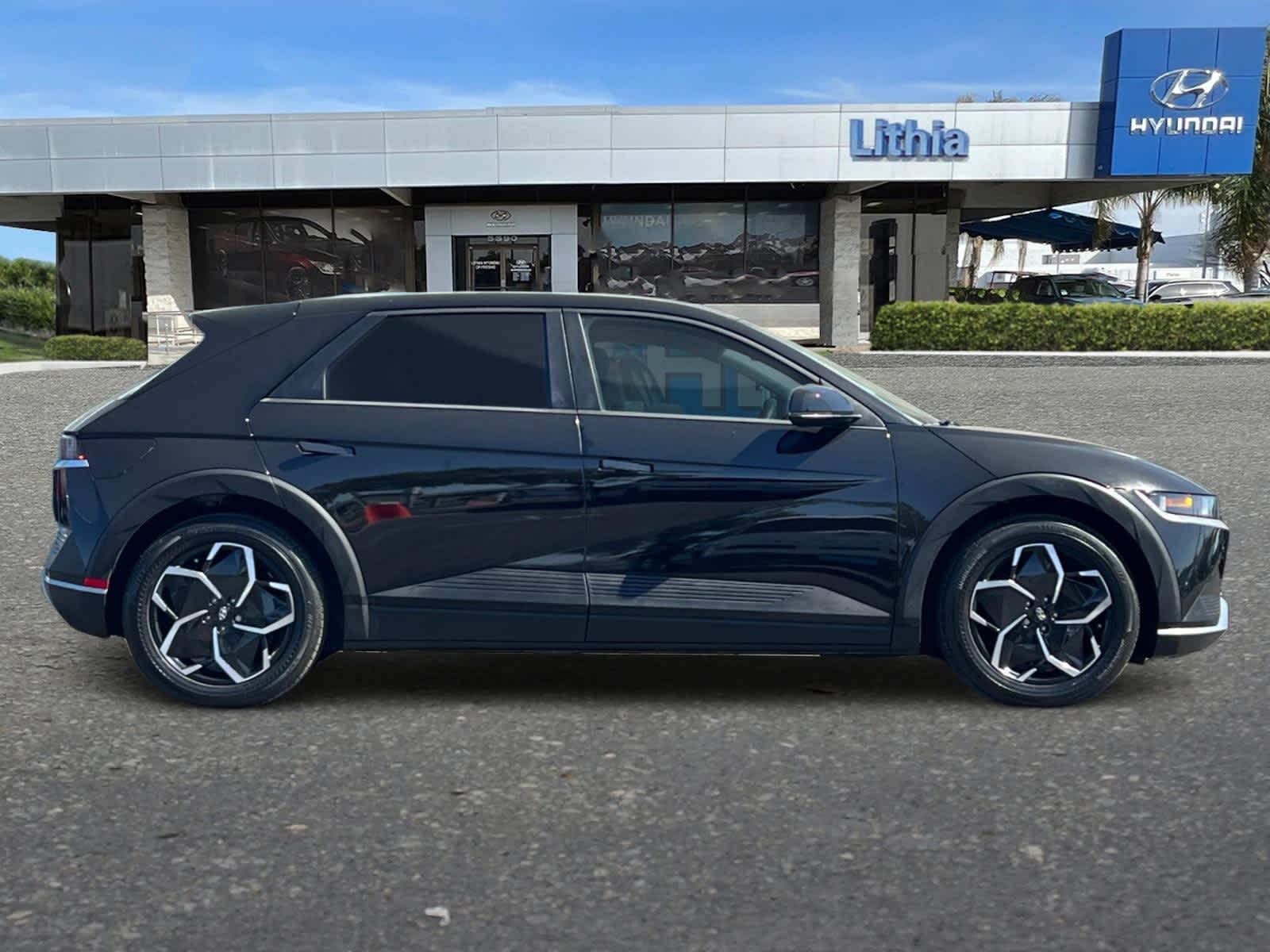 Thumbnail: 2022 Hyundai Ioniq 5 - 8
