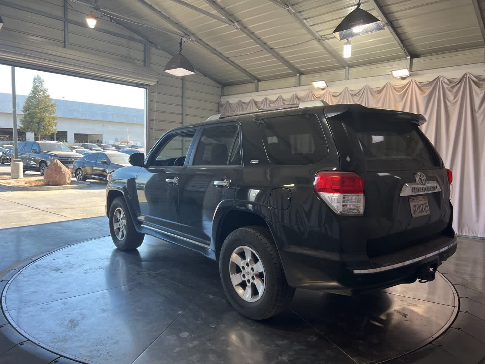 Thumbnail: 2010 Toyota 4Runner - 5