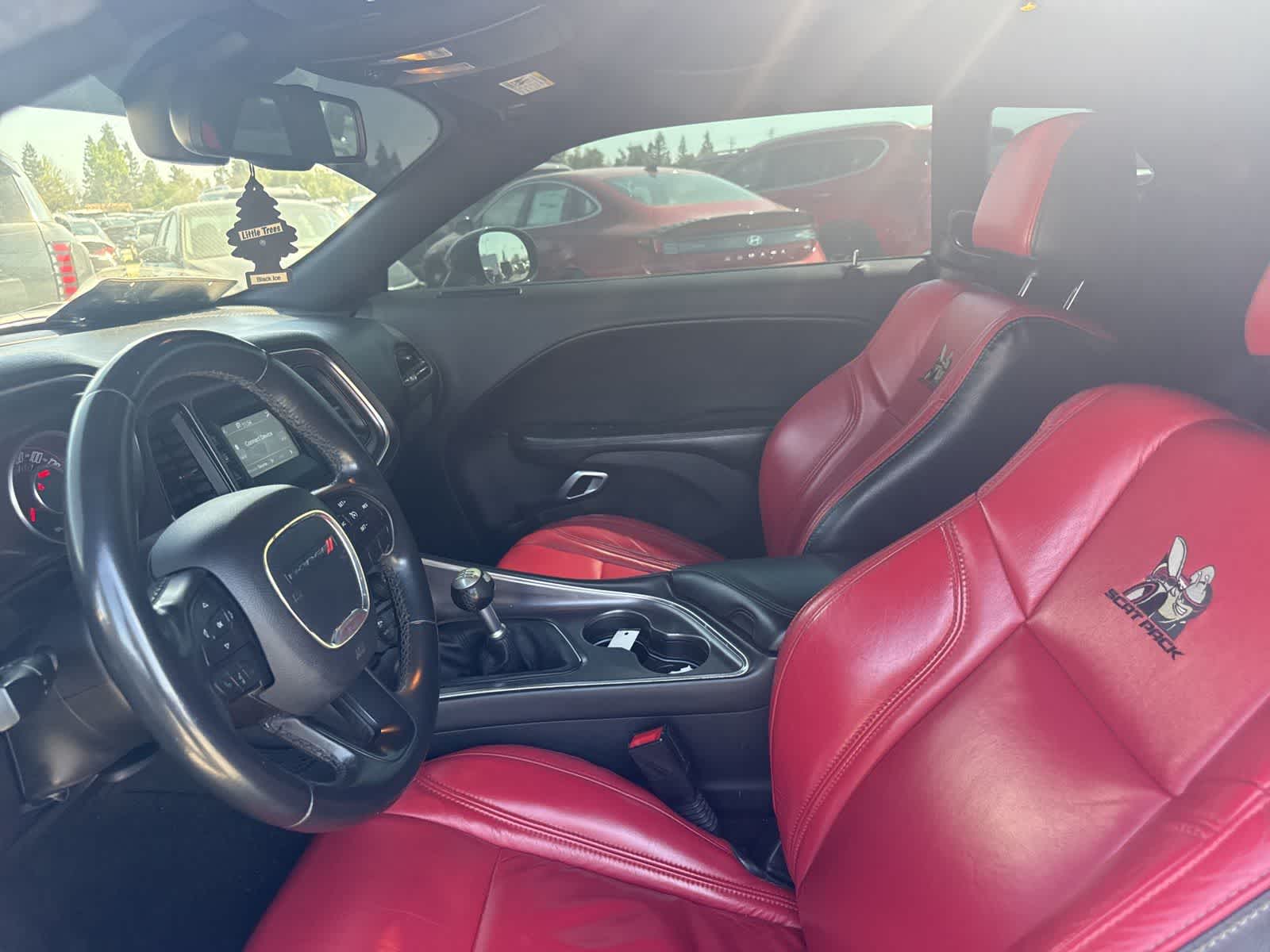 Thumbnail: 2015 Dodge Challenger - 19