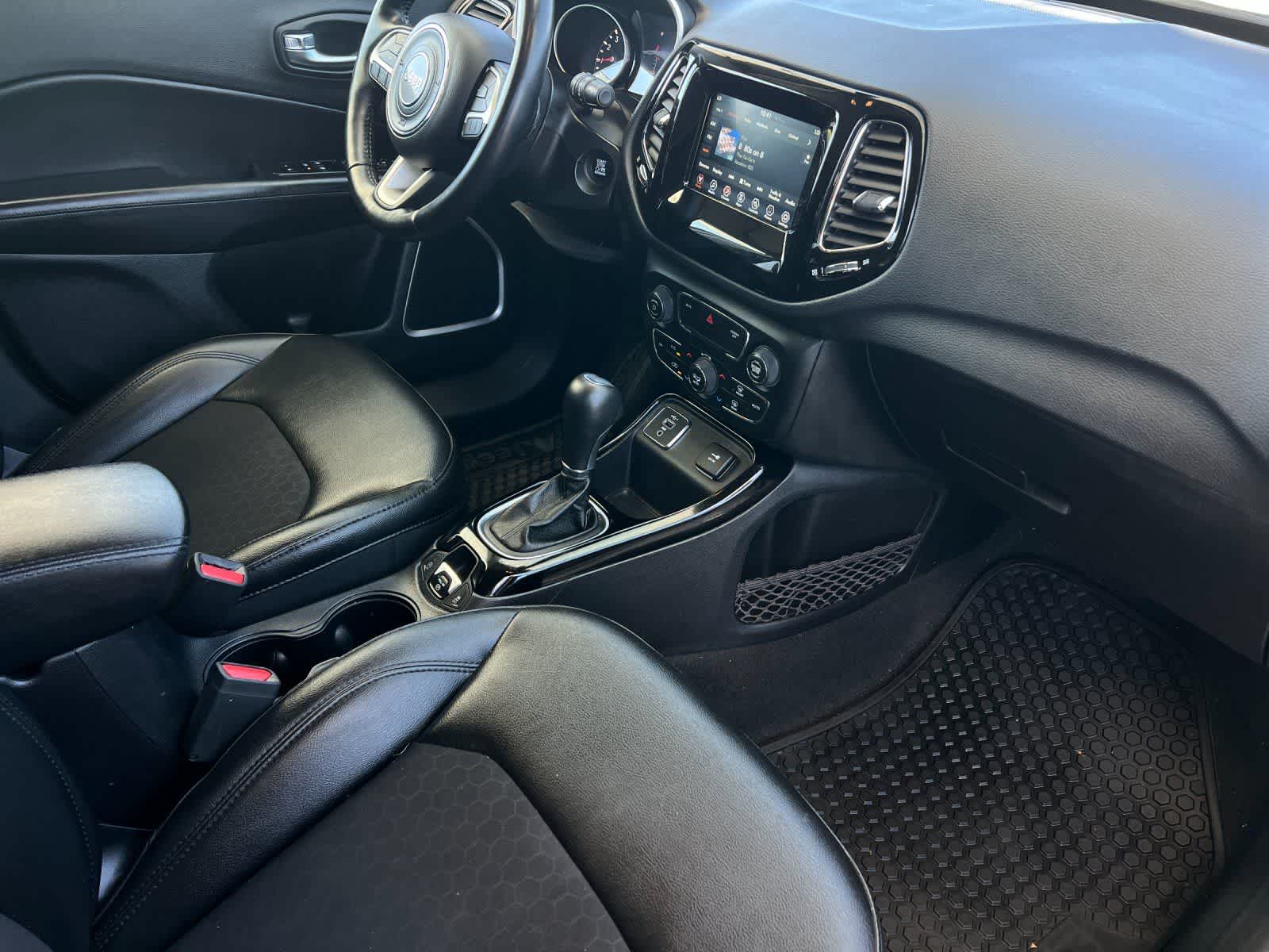 Thumbnail: 2021 Jeep Compass - 17