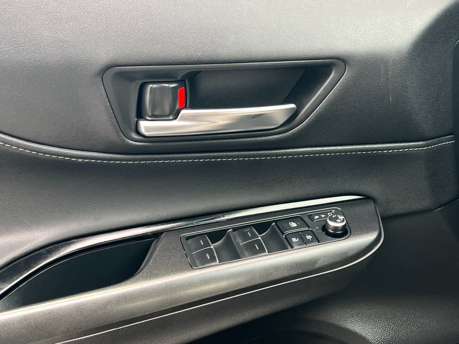 Thumbnail: 2022 Toyota Venza - 13