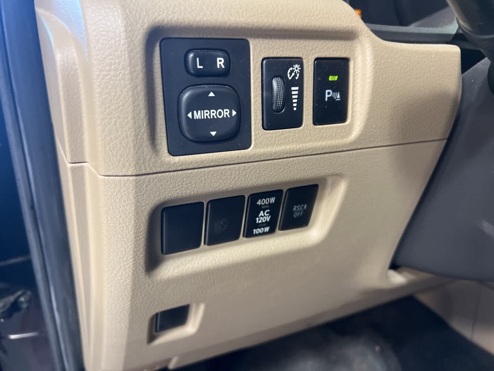 Thumbnail: 2010 Toyota 4Runner - 29