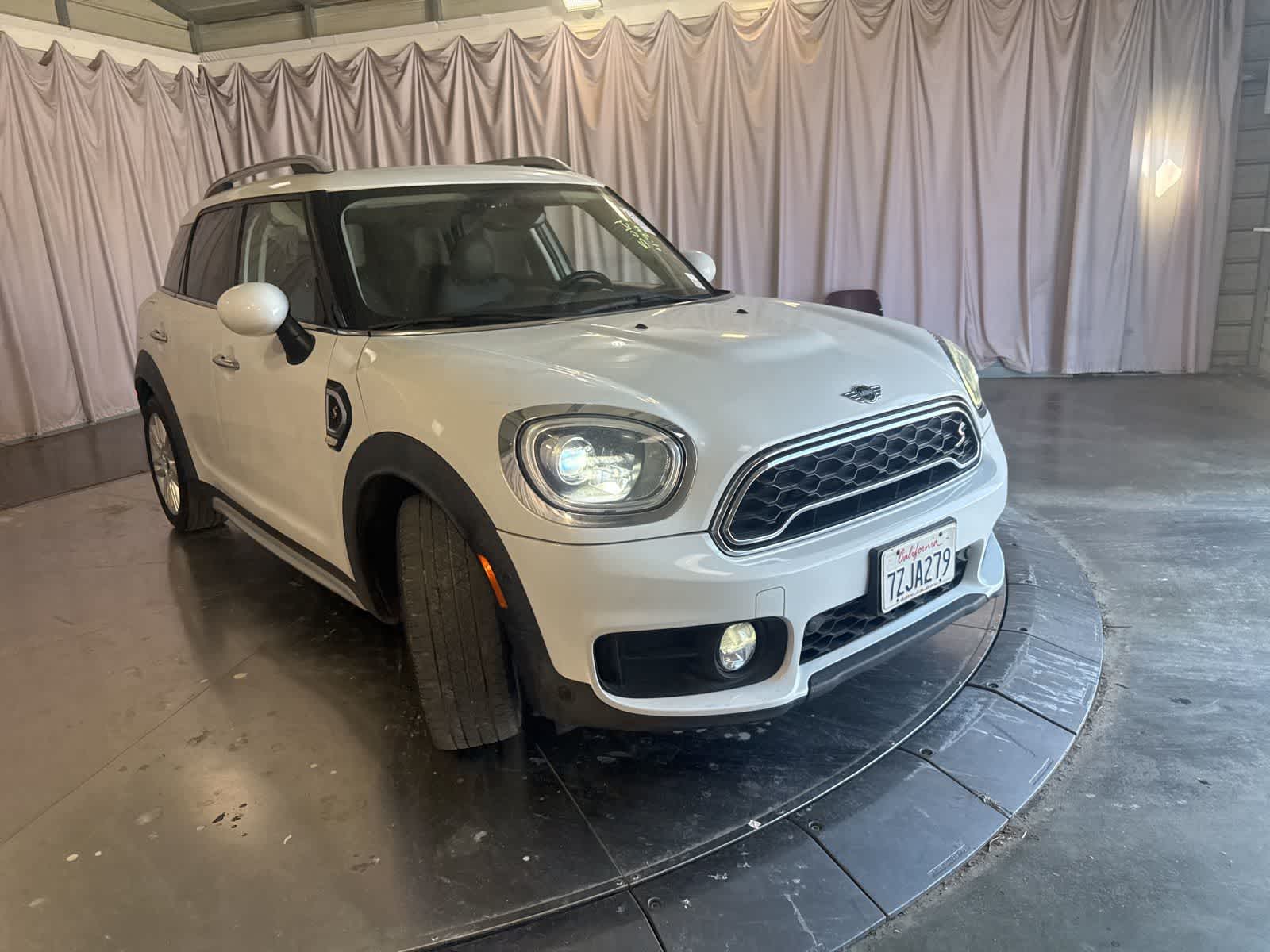 Thumbnail: 2017 MINI Cooper Countryman - 3
