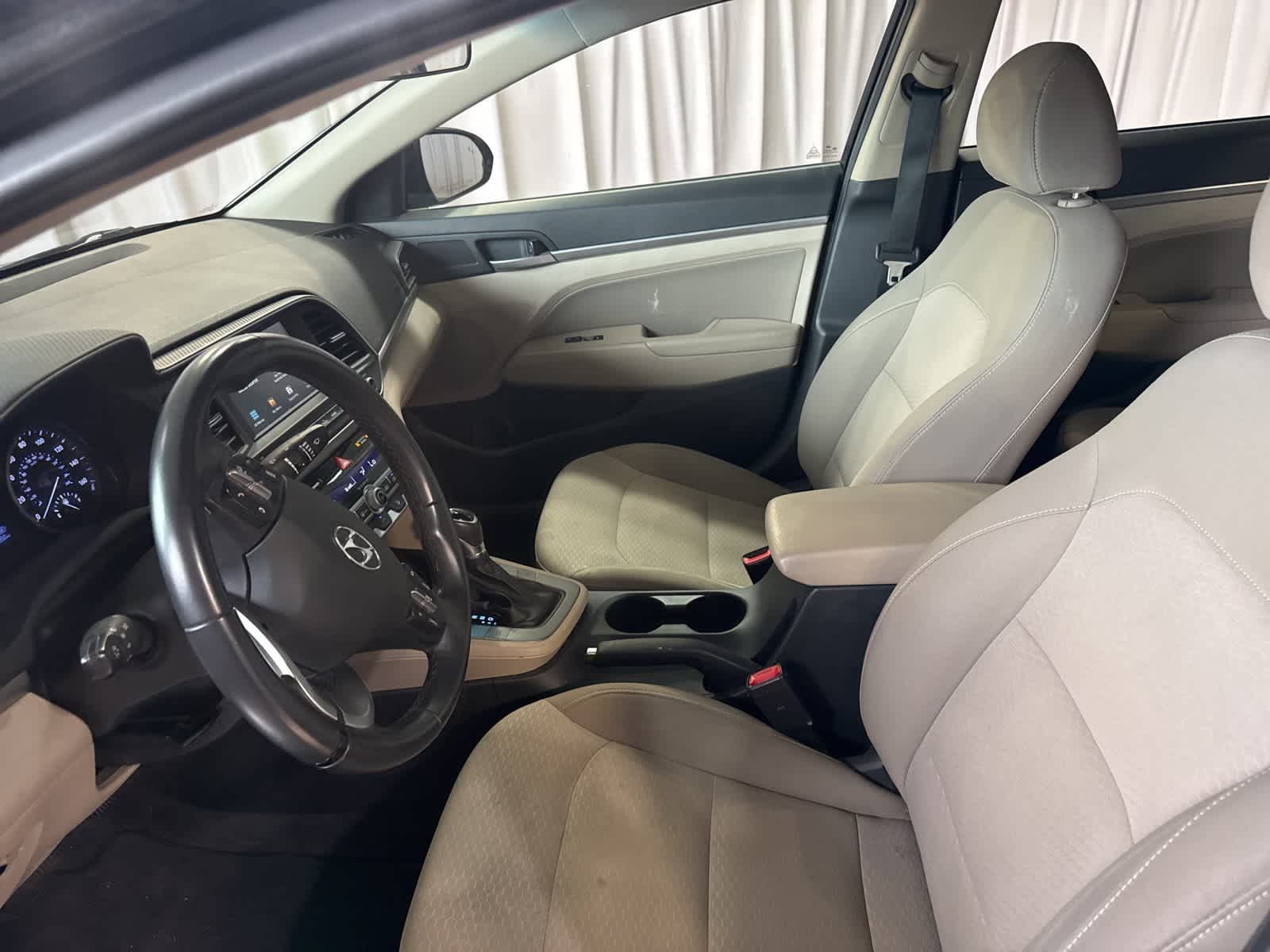 Thumbnail: 2020 Hyundai Elantra - 15