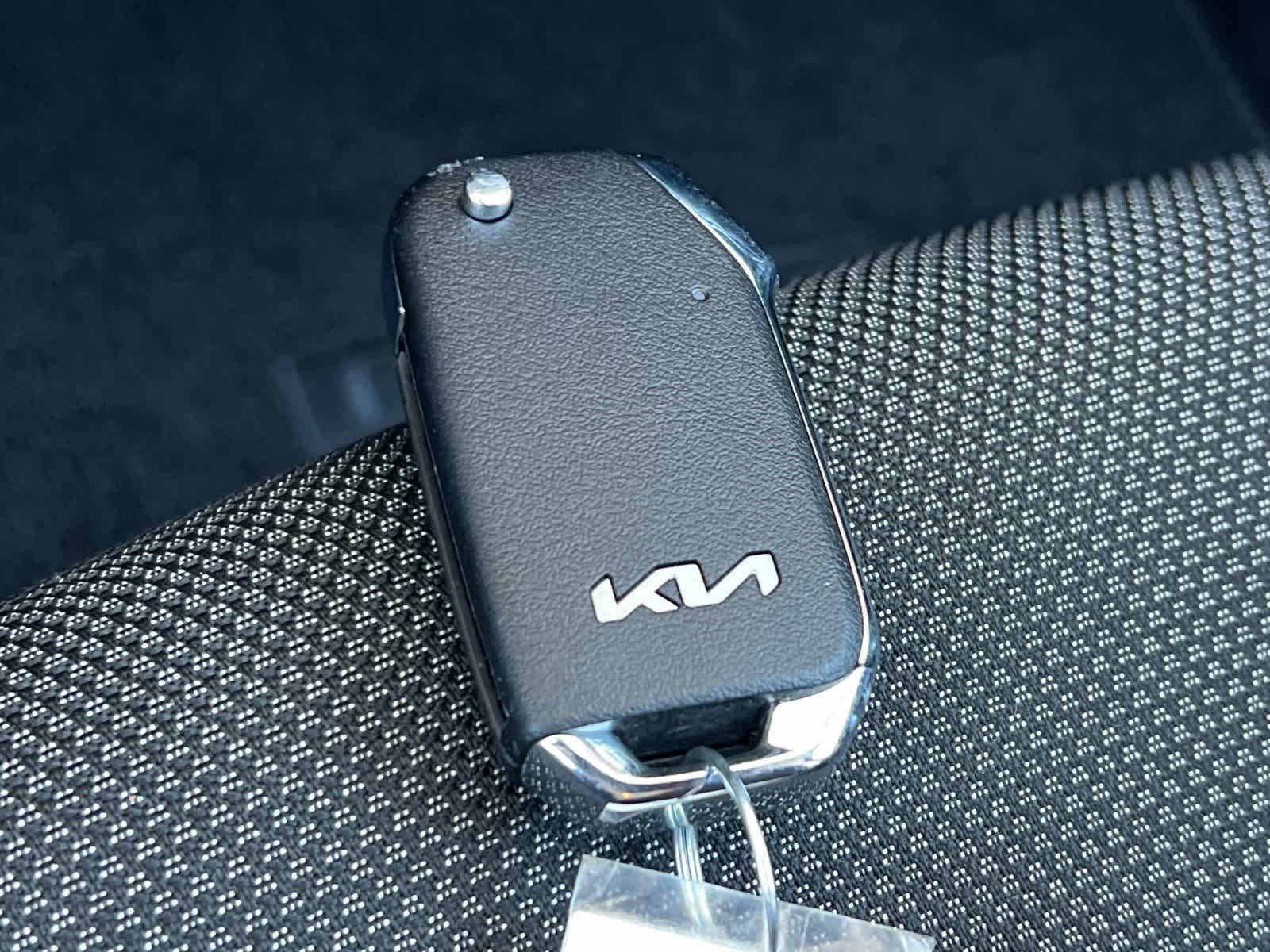 Thumbnail: 2023 Kia Forte - 25