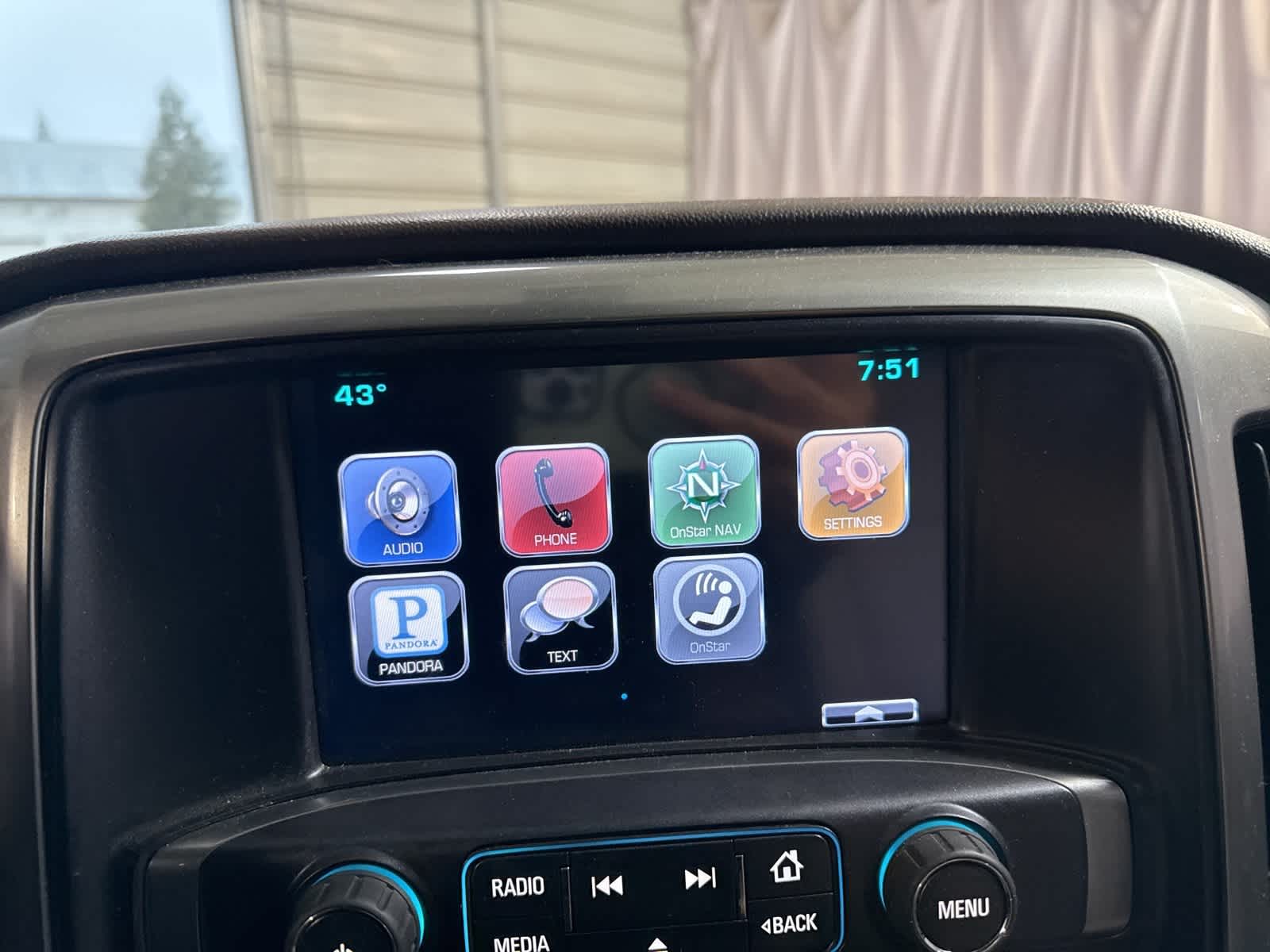 Thumbnail: 2015 Chevrolet Silverado 1500 - 26