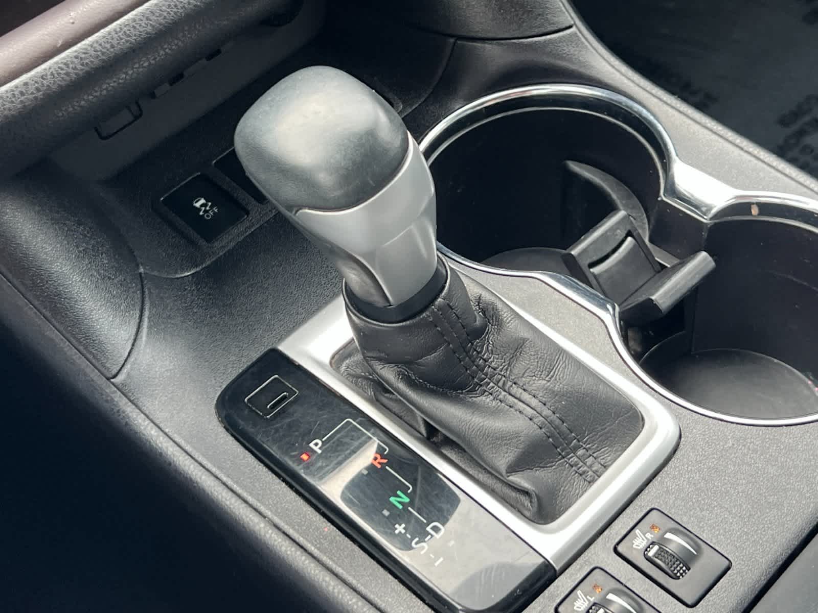 Thumbnail: 2019 Toyota Highlander - 22