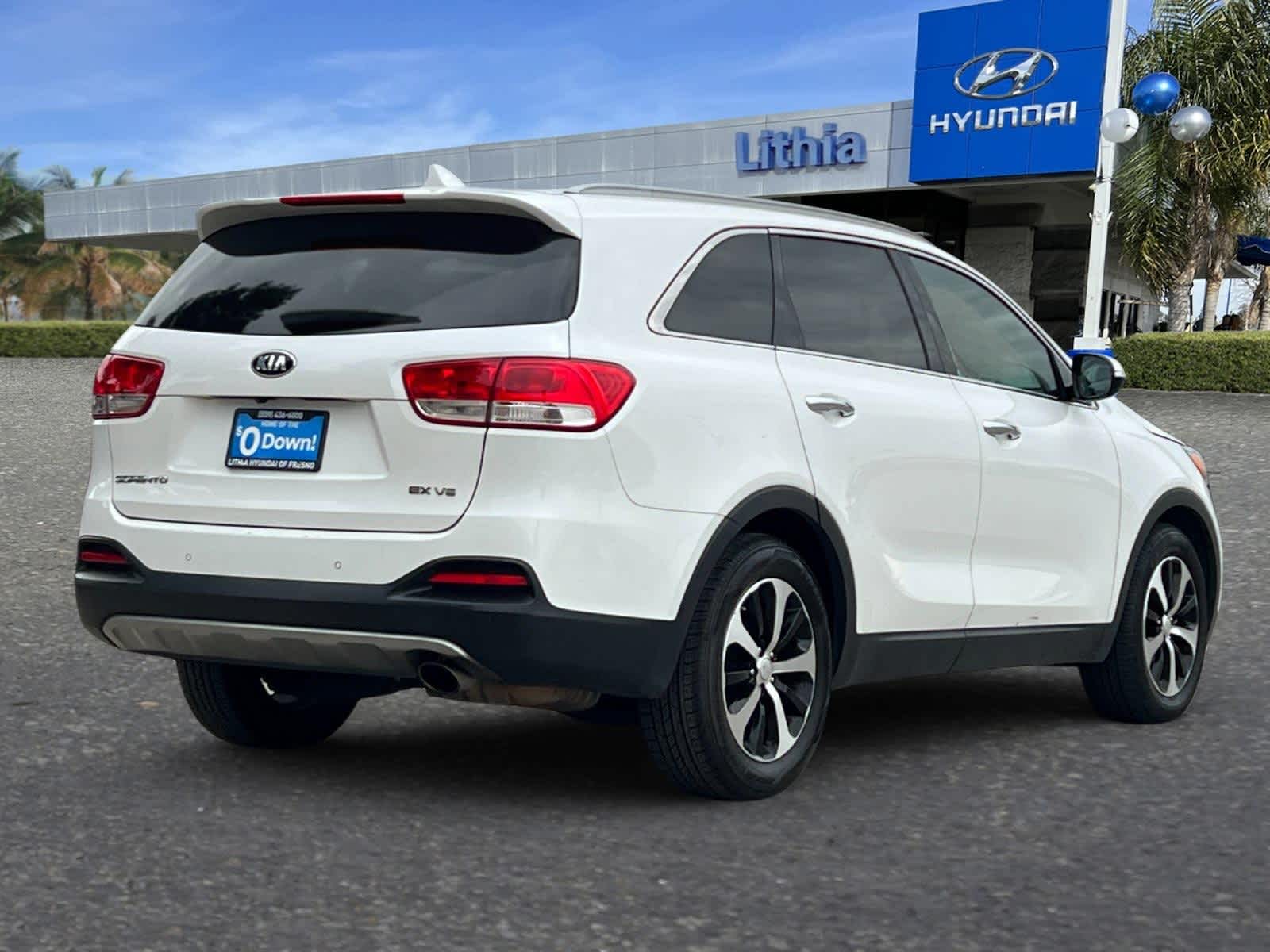 Thumbnail: 2016 Kia Sorento - 2