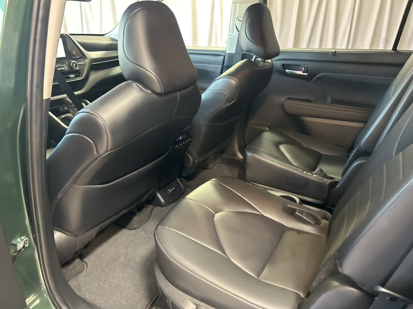 2024 Toyota Highlander XLE 19