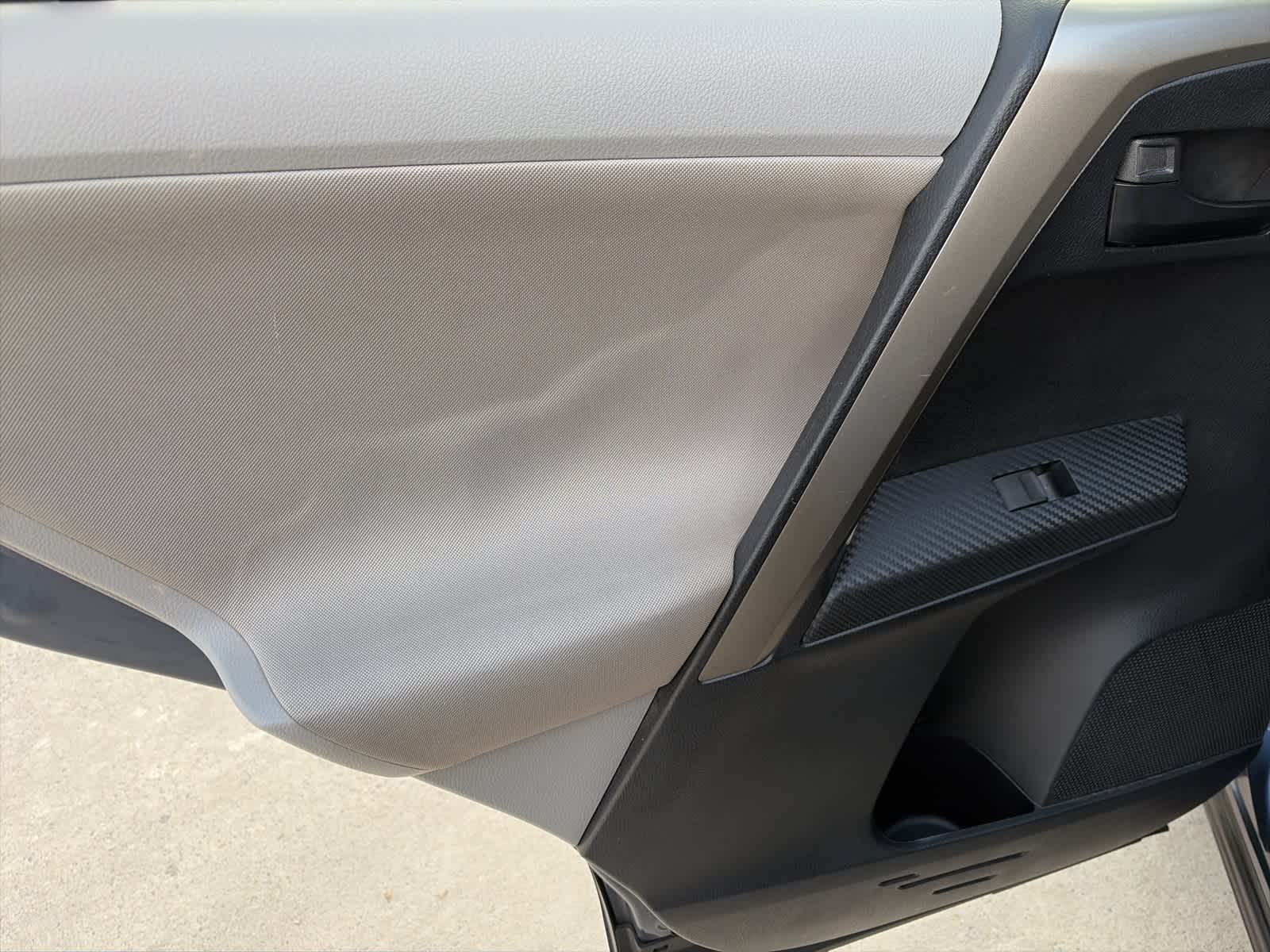 Thumbnail: 2013 Toyota RAV4 - 18