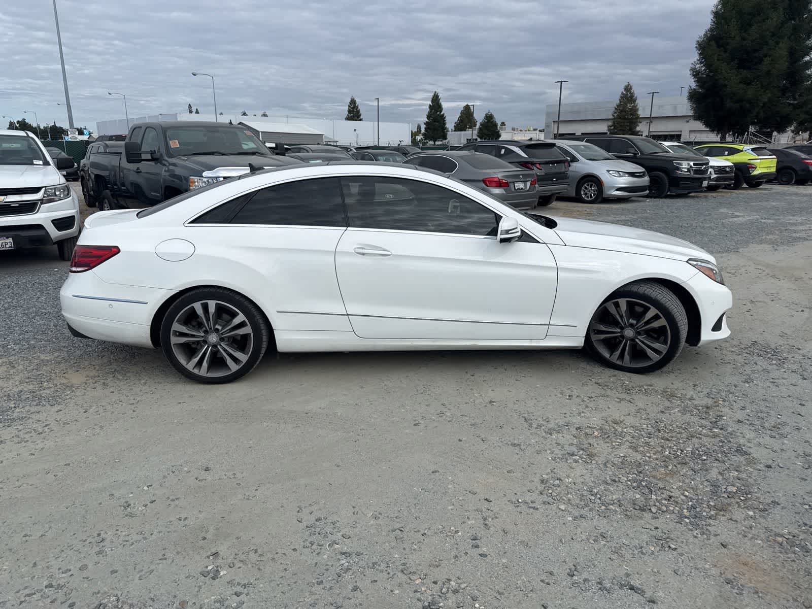 Thumbnail: 2017 Mercedes-Benz E-Class - 3