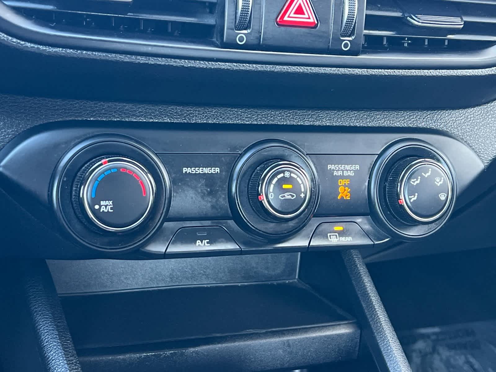 Thumbnail: 2024 Kia Forte - 20